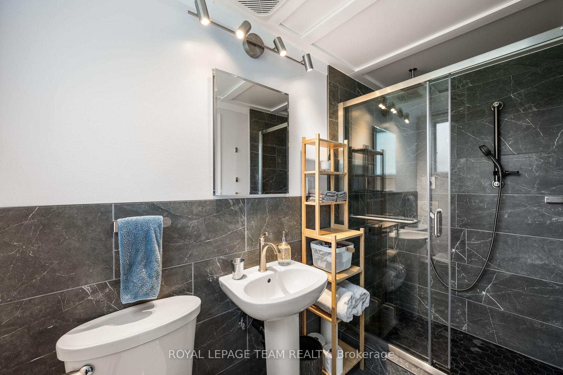 Photo 40 of 2391 Cheshire Road, Ottawa, Parkway Park — HOMEH