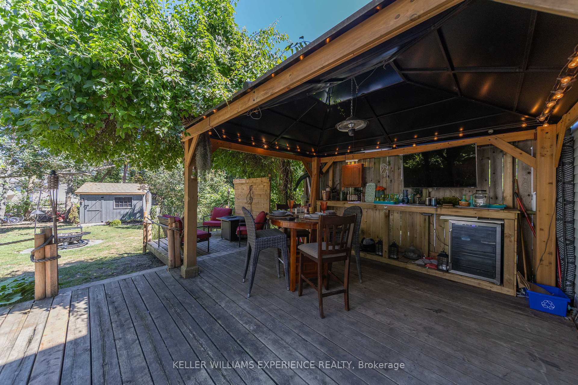 Photo 12 of 23 Wilde Place, Barrie, Letitia Heights — HOMEH