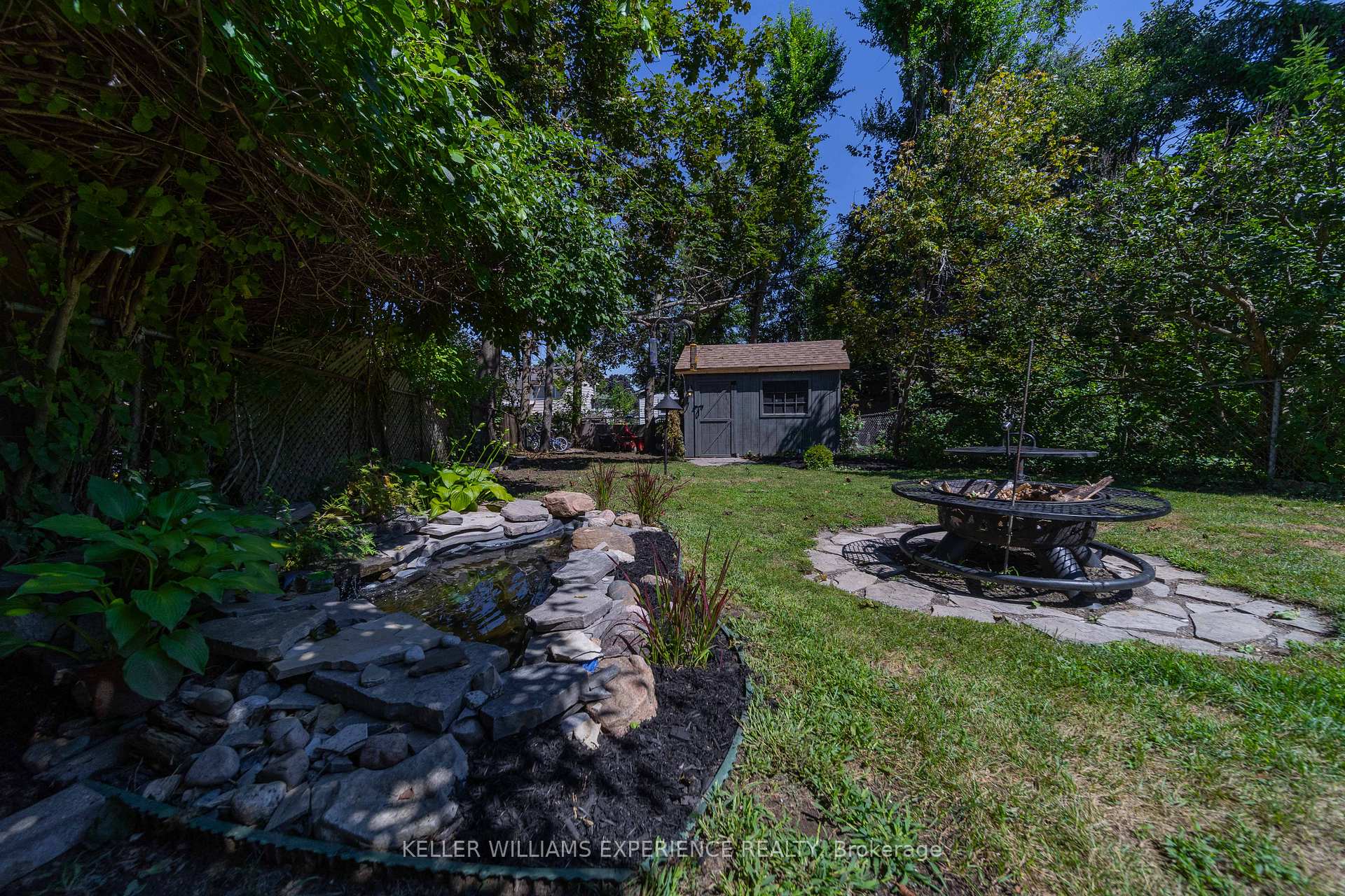 Photo 13 of 23 Wilde Place, Barrie, Letitia Heights — HOMEH