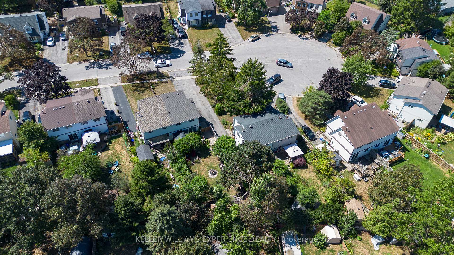 Photo 17 of 23 Wilde Place, Barrie, Letitia Heights — HOMEH