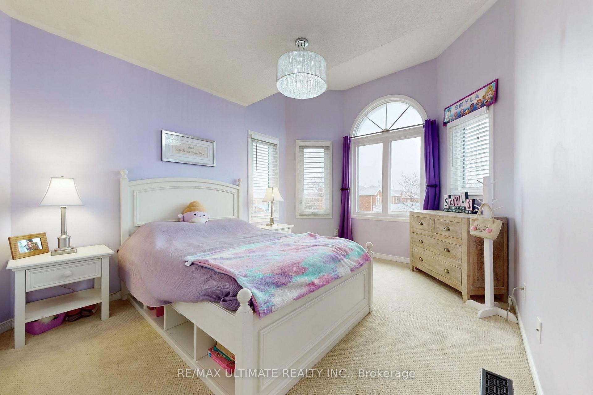 Photo 24 of 25 Winterberry Drive, Whitby, Rolling Acres — HOMEH