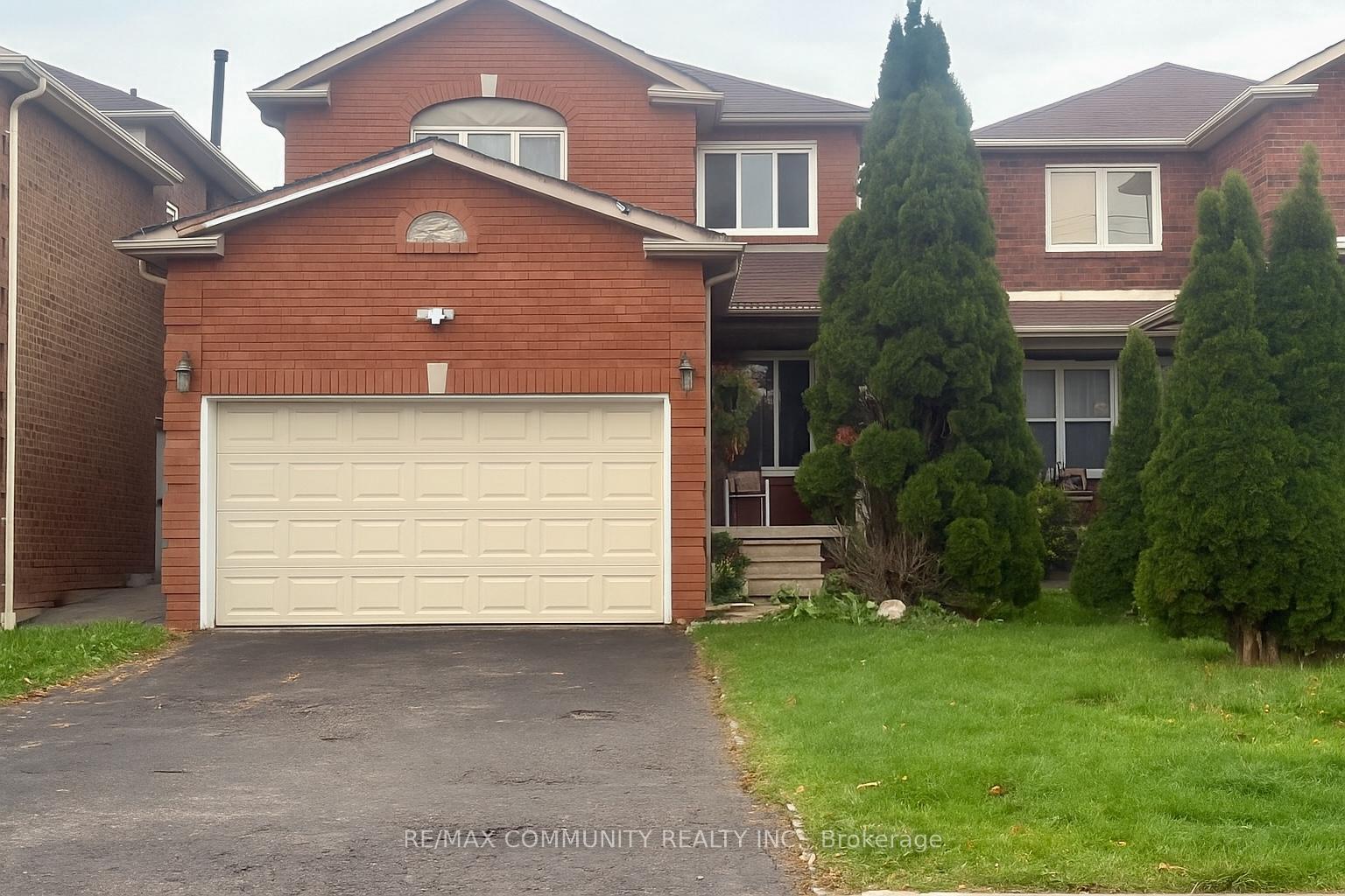 Photo 1 of 40 Furrow Drive, Whitby, Rolling Acres — HOMEH