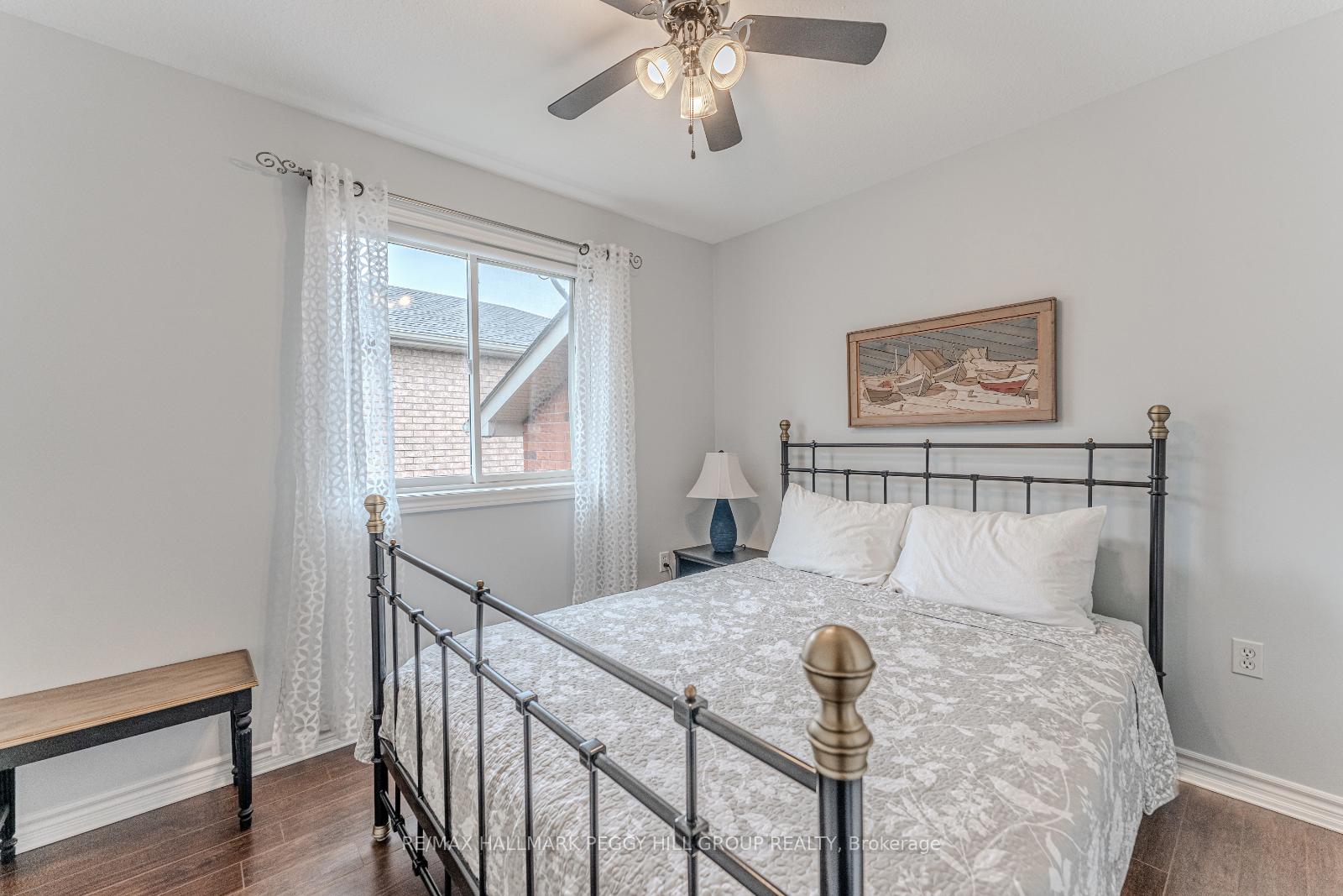 Photo 8 of 37 Osprey Ridge Road, Barrie, Little Lake — HOMEH