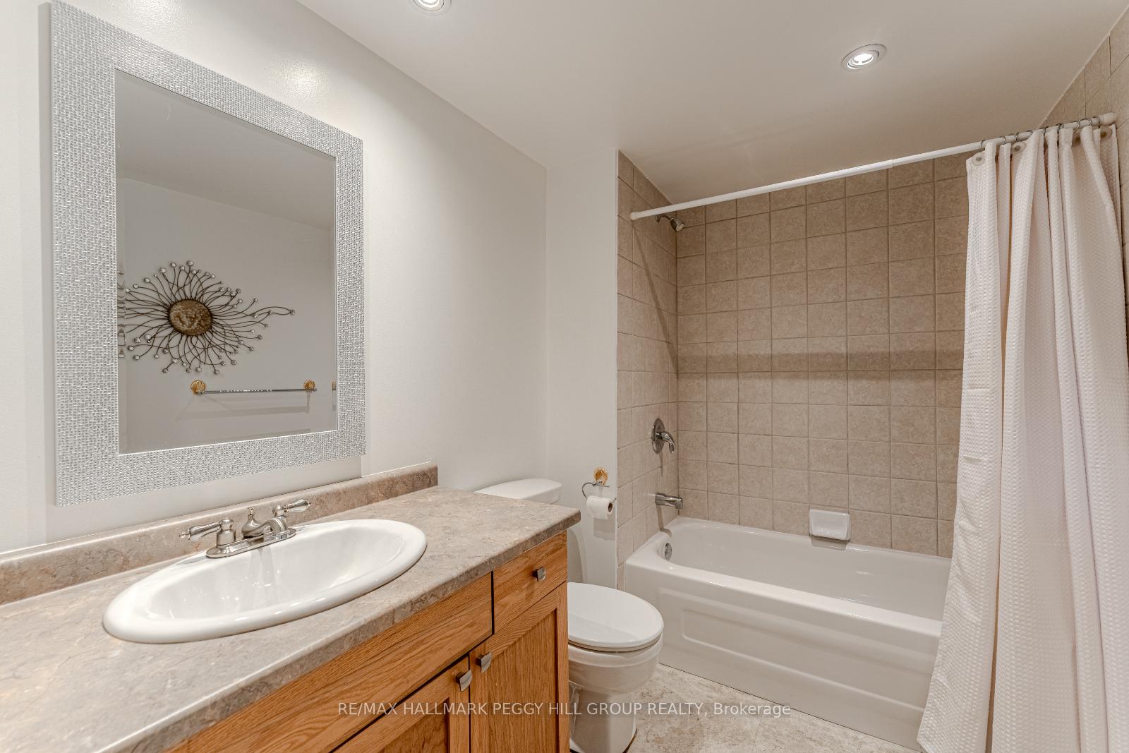 Photo 17 of 37 Osprey Ridge Road, Barrie, Little Lake — HOMEH