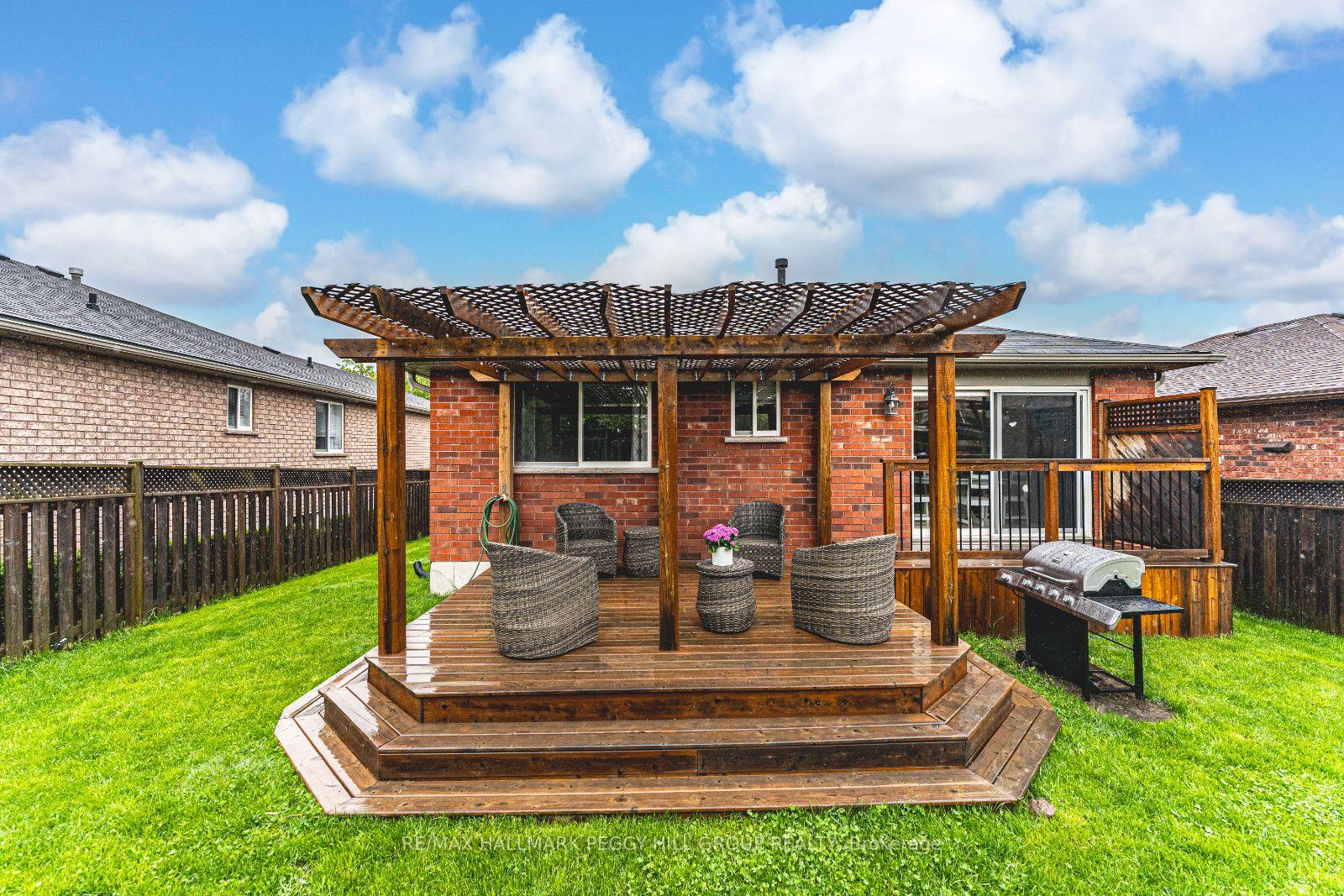 Photo 18 of 37 Osprey Ridge Road, Barrie, Little Lake — HOMEH
