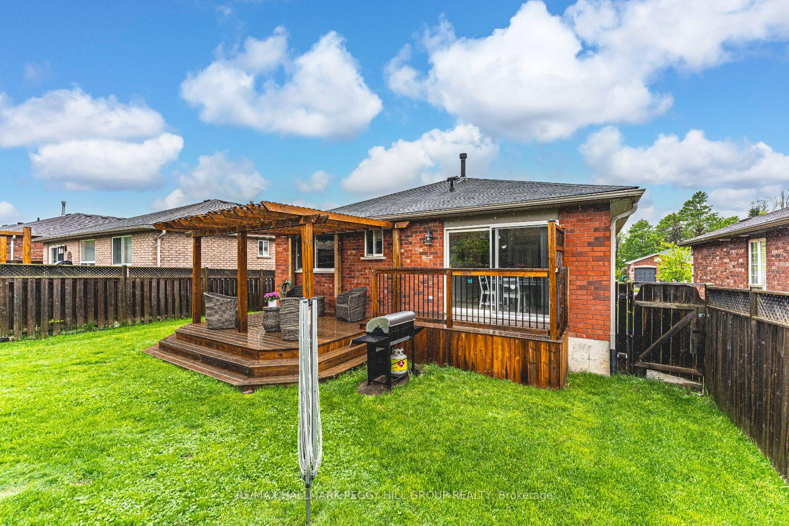 Photo 24 of 37 Osprey Ridge Road, Barrie, Little Lake — HOMEH