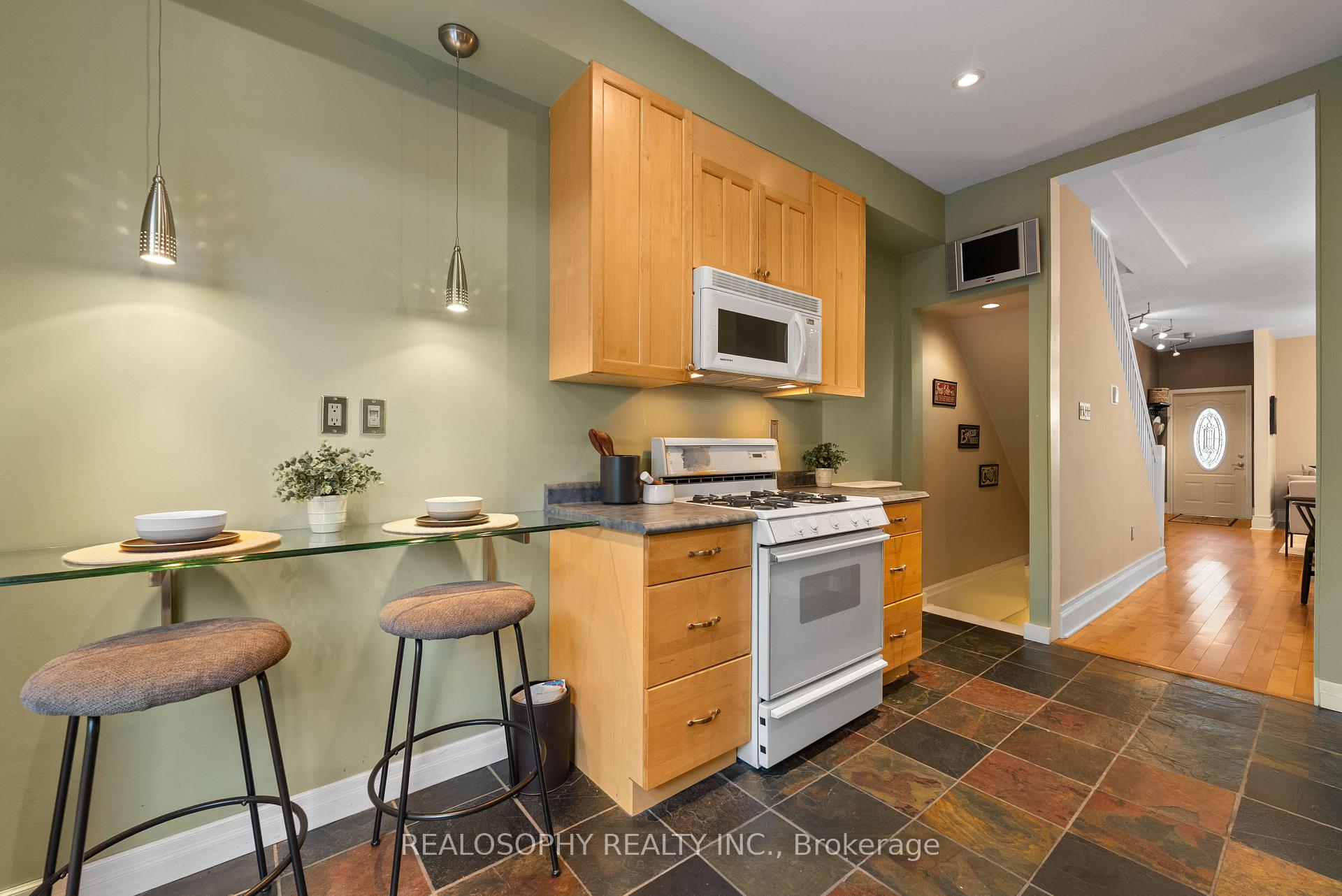 Photo 5 of 299 Pape Avenue, Toronto, South Riverdale — HOMEH