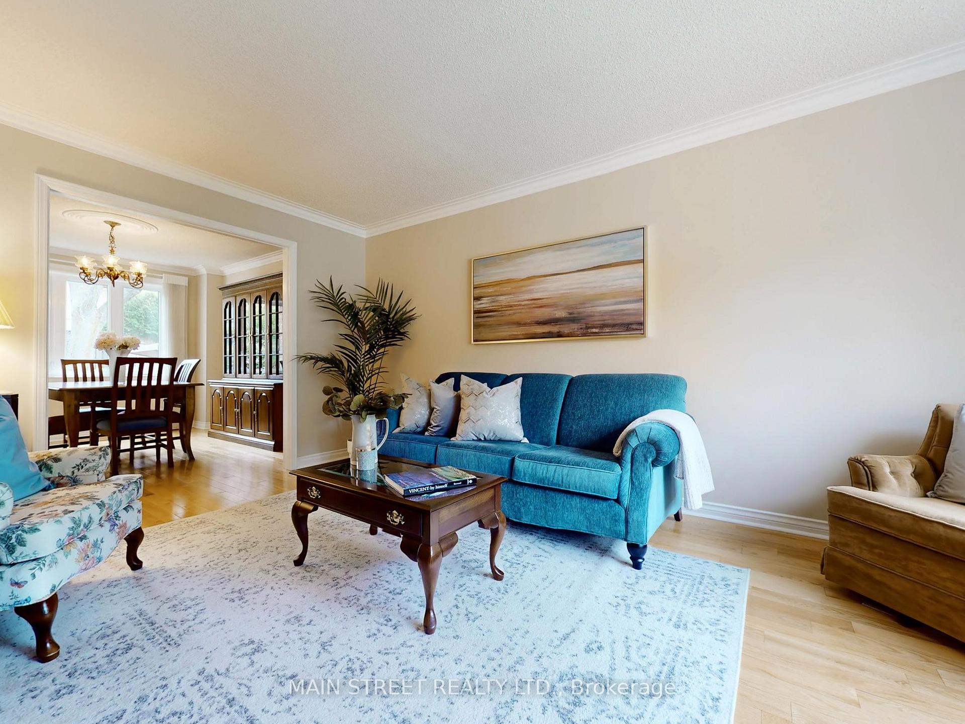 Photo 5 of 28 Munro Crescent, Uxbridge — HOMEH