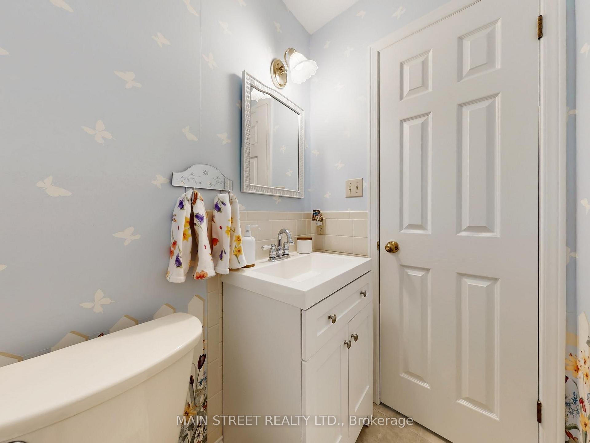 Photo 23 of 28 Munro Crescent, Uxbridge — HOMEH