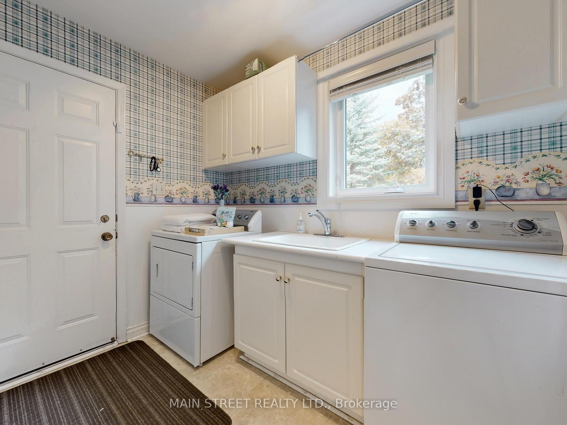 Photo 26 of 28 Munro Crescent, Uxbridge — HOMEH
