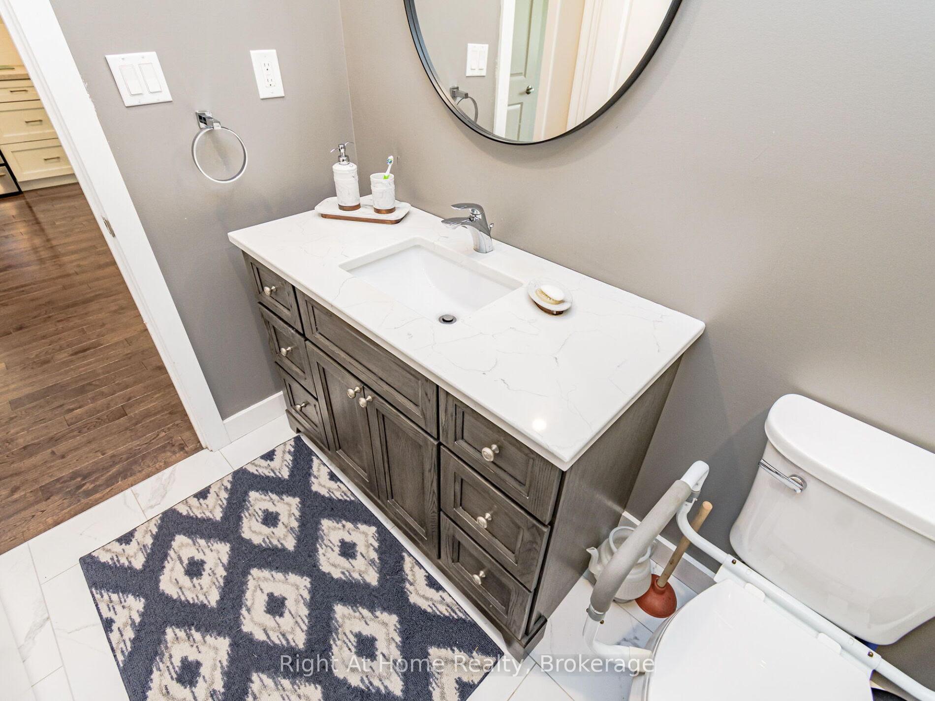Photo 14 of 581 Beaver Court, Milton, Timberlea — HOMEH