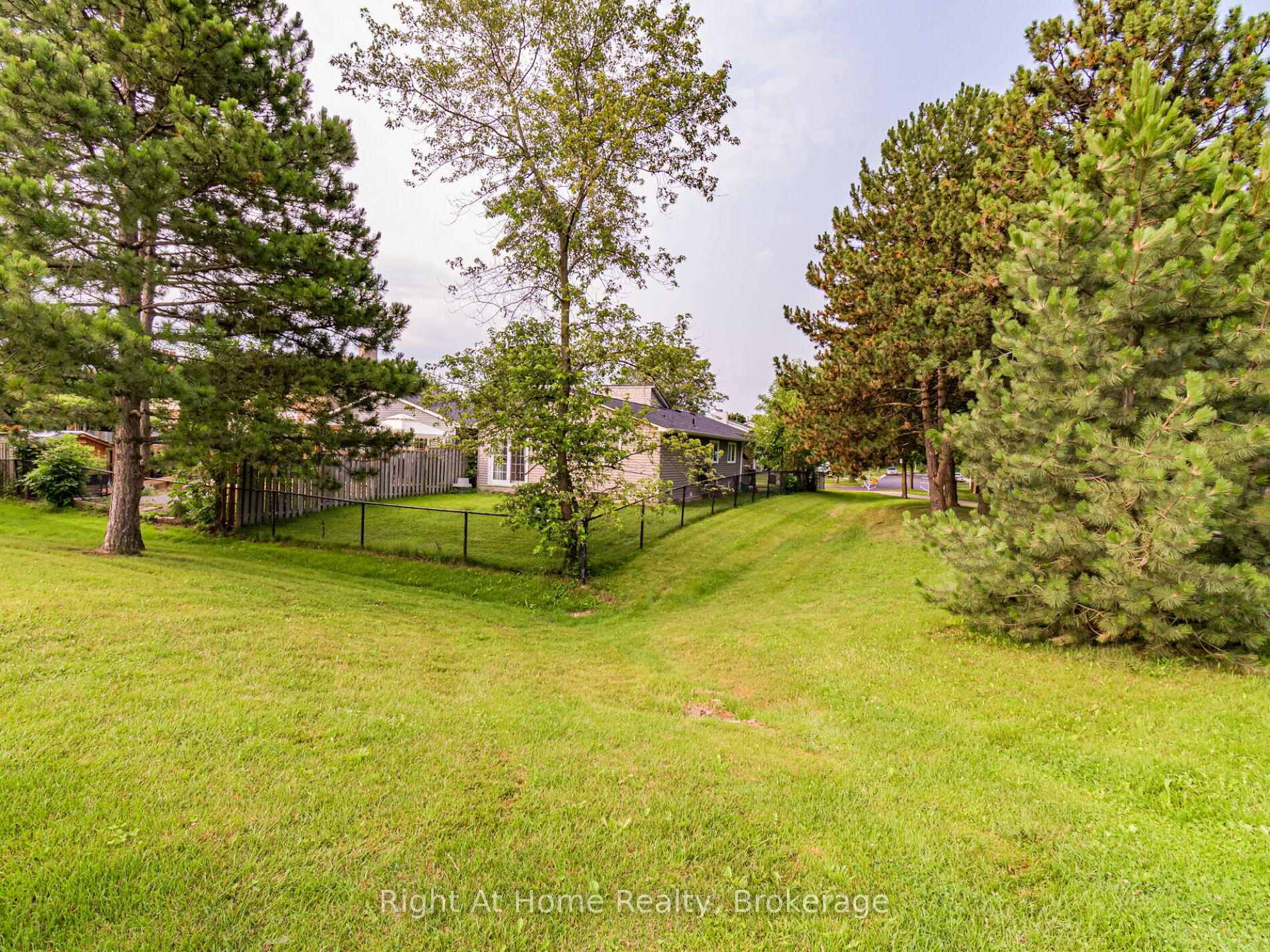 Photo 37 of 581 Beaver Court, Milton, Timberlea — HOMEH