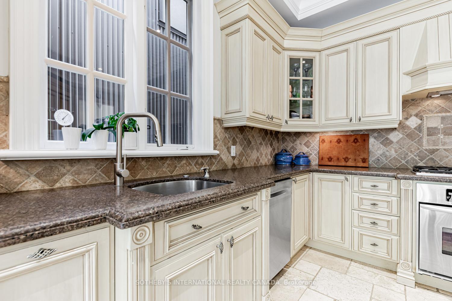 Photo 12 of 446 Elm Road, Toronto, Bedford Park-Nortown — HOMEH