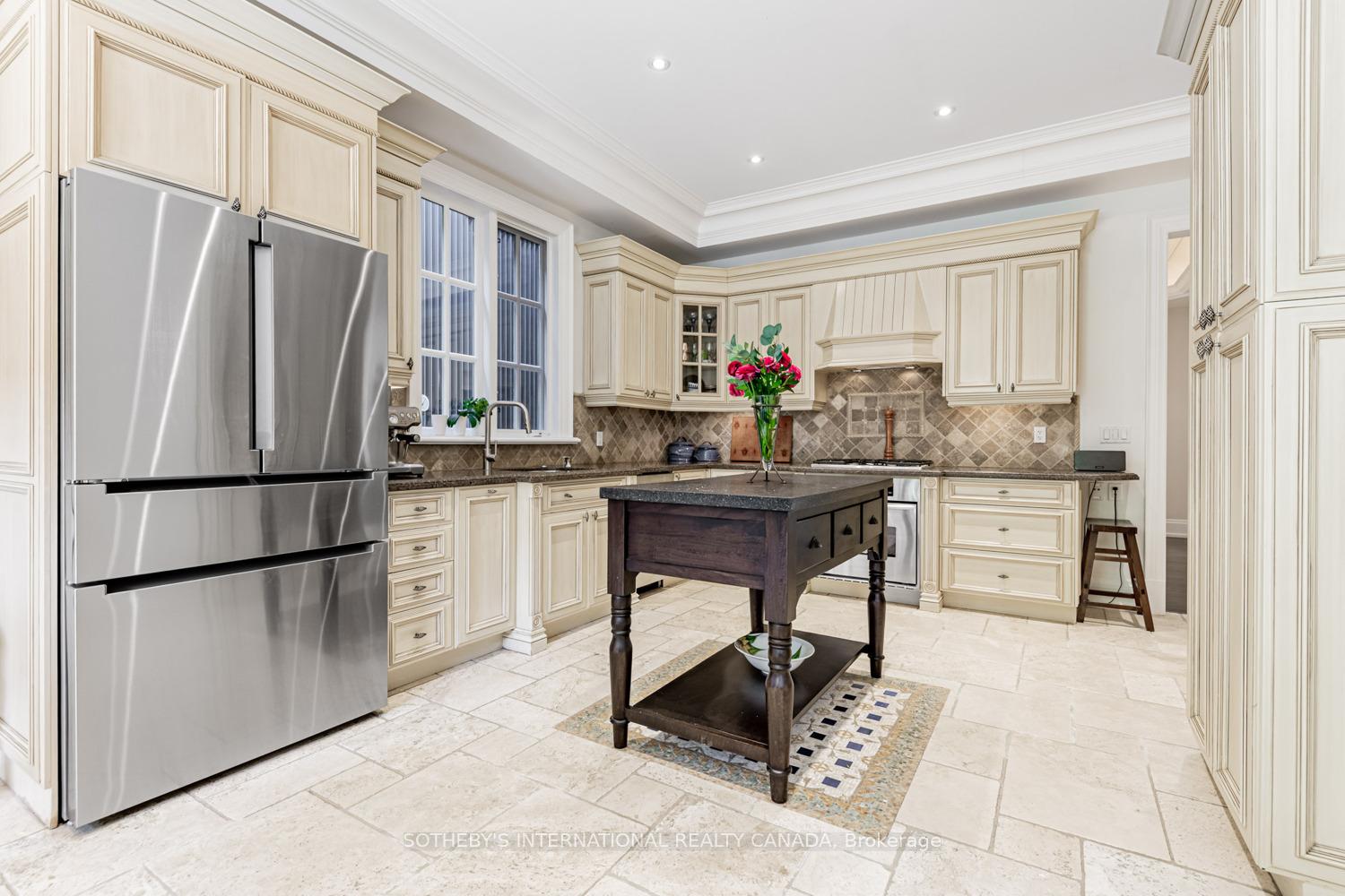 Photo 13 of 446 Elm Road, Toronto, Bedford Park-Nortown — HOMEH