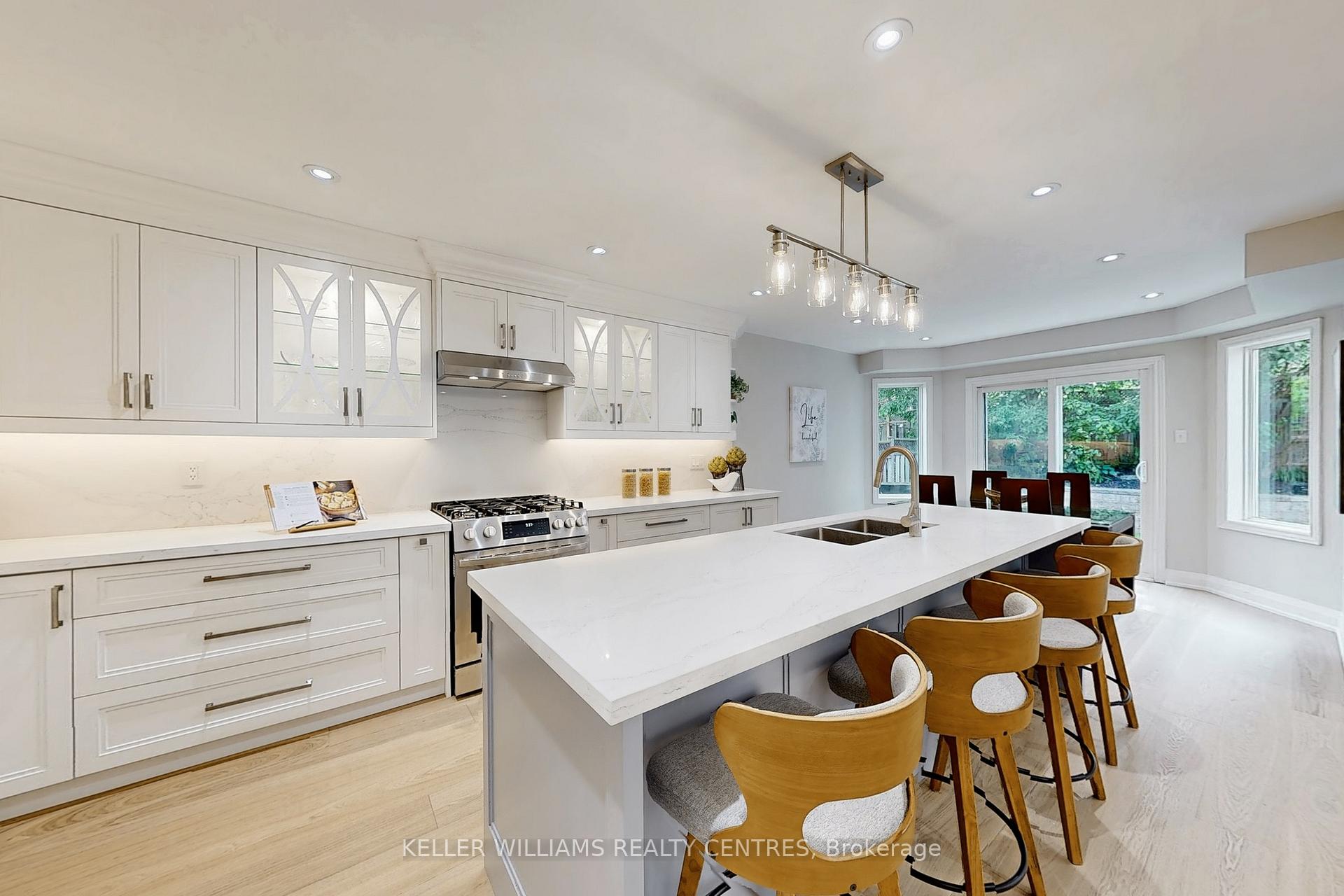 Photo 10 of 179 Covent Crescent, Aurora, Aurora Highlands — HOMEH