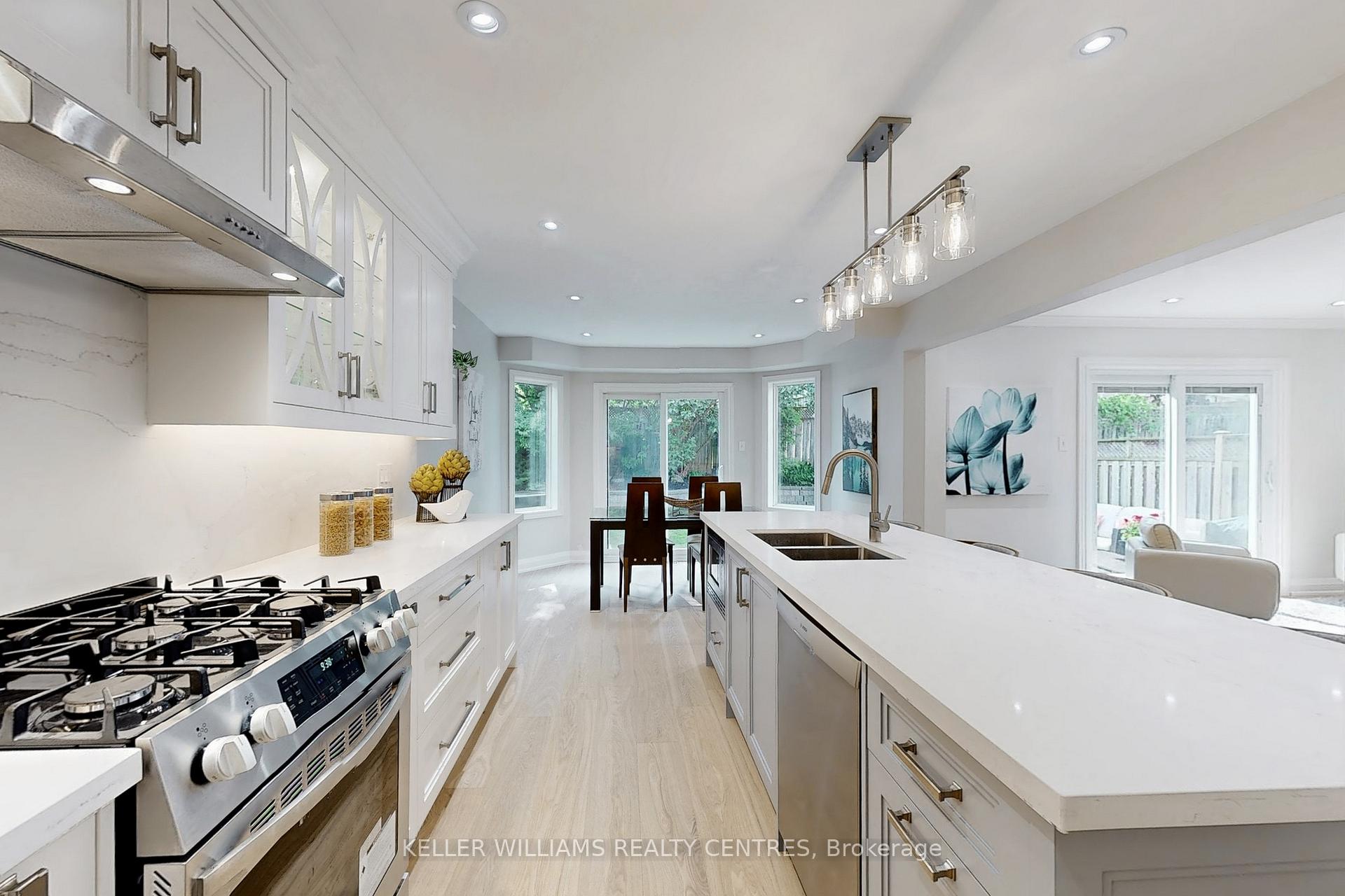 Photo 13 of 179 Covent Crescent, Aurora, Aurora Highlands — HOMEH