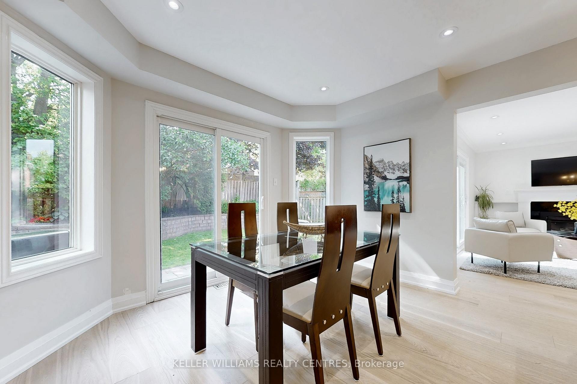 Photo 11 of 179 Covent Crescent, Aurora, Aurora Highlands — HOMEH