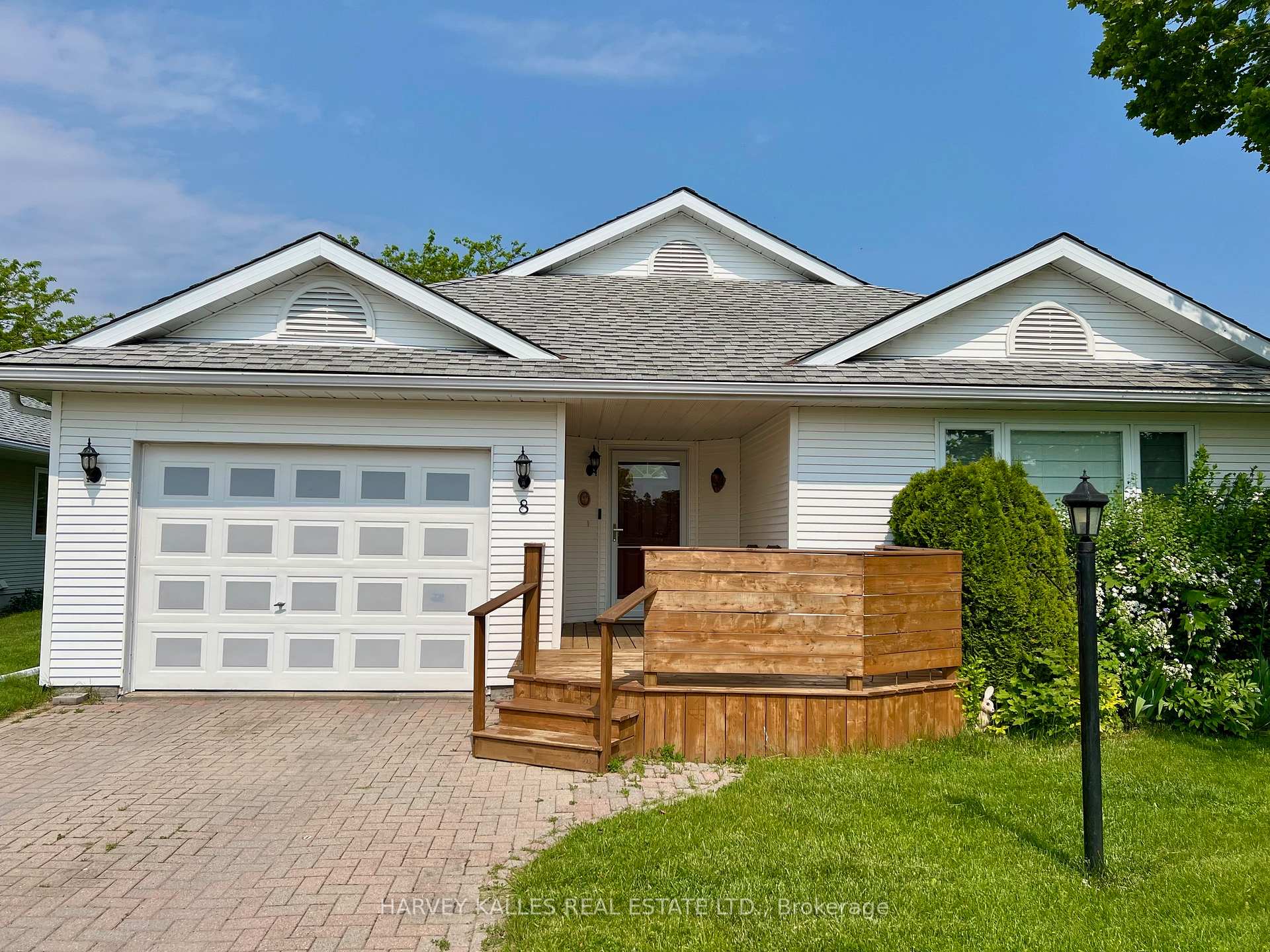 Photo 15 of 8 Heritage Drive, Prince Edward County, Wellington — HOMEH