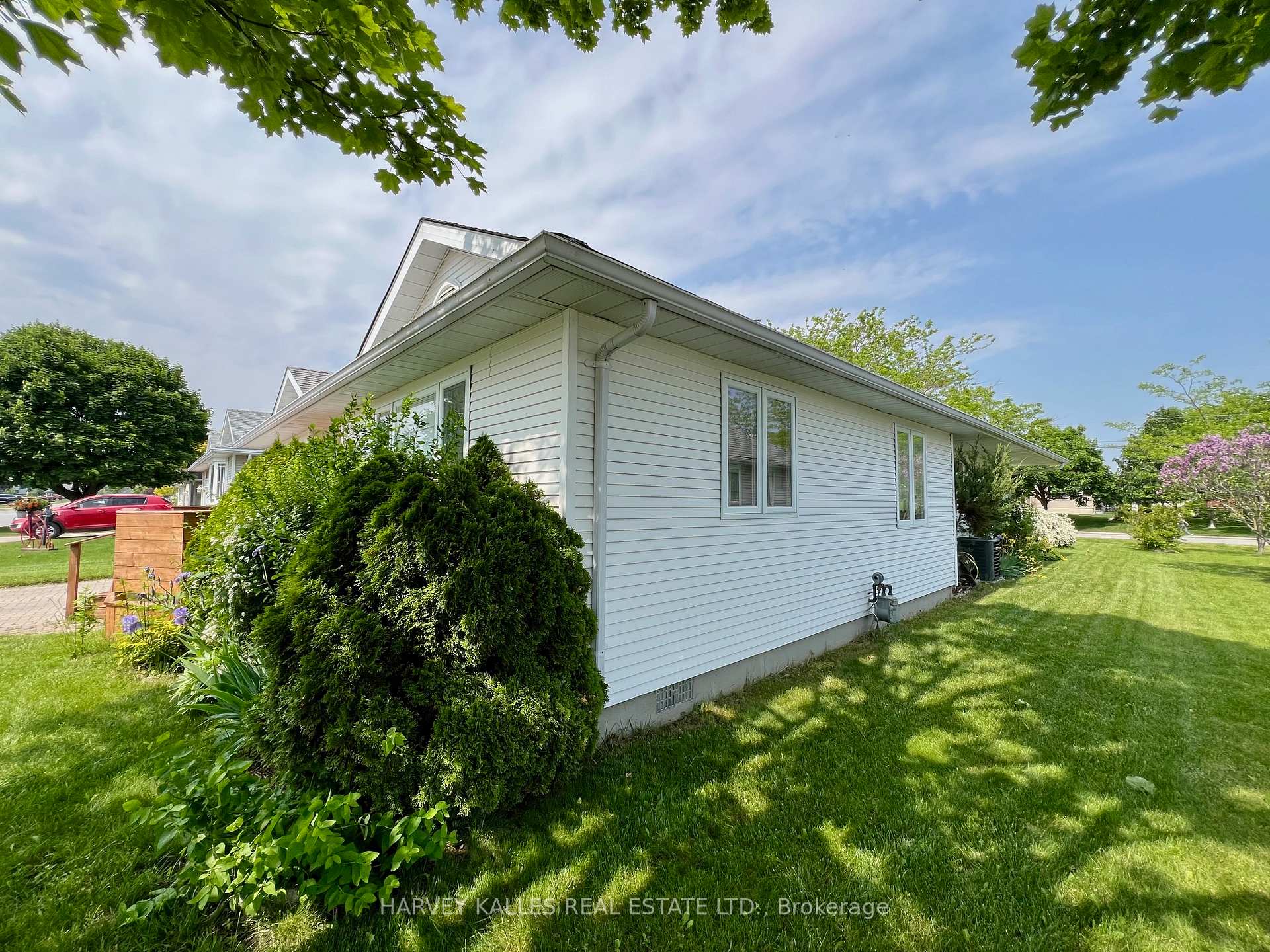 Photo 6 of 8 Heritage Drive, Prince Edward County, Wellington — HOMEH