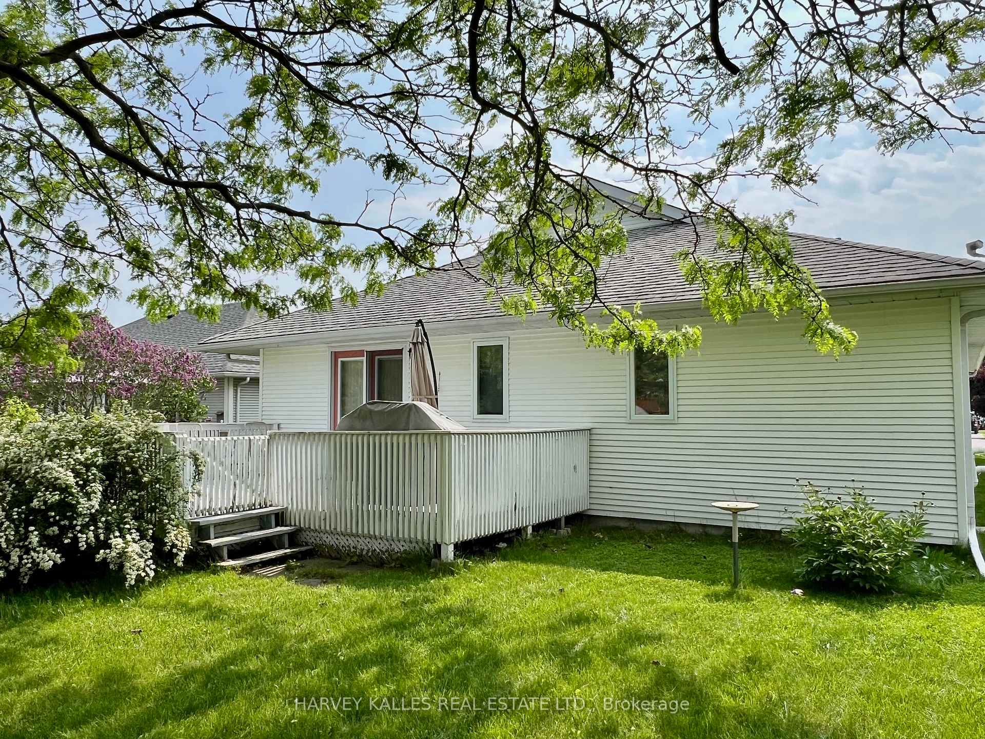 Photo 3 of 8 Heritage Drive, Prince Edward County, Wellington — HOMEH