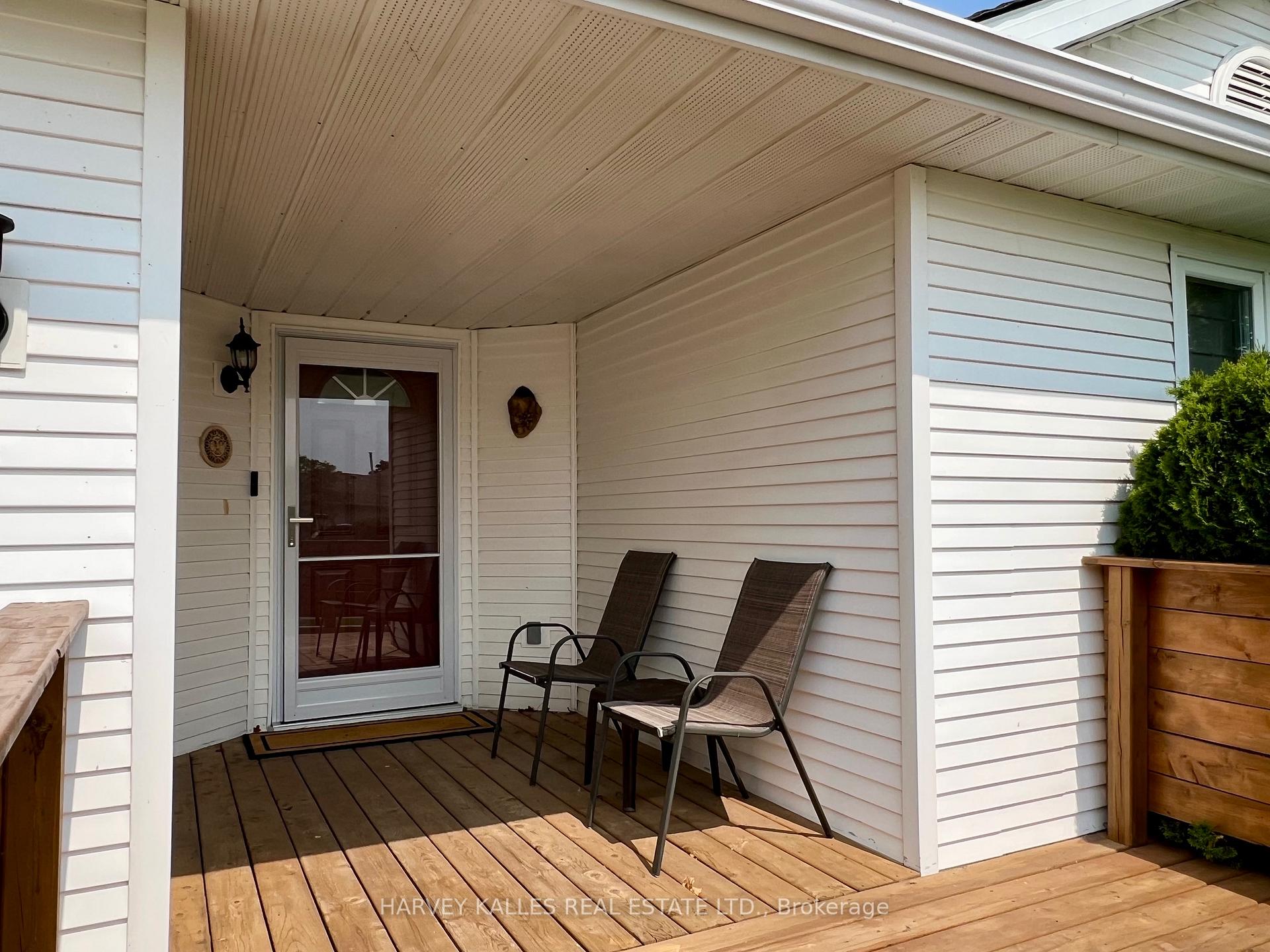 Photo 2 of 8 Heritage Drive, Prince Edward County, Wellington — HOMEH