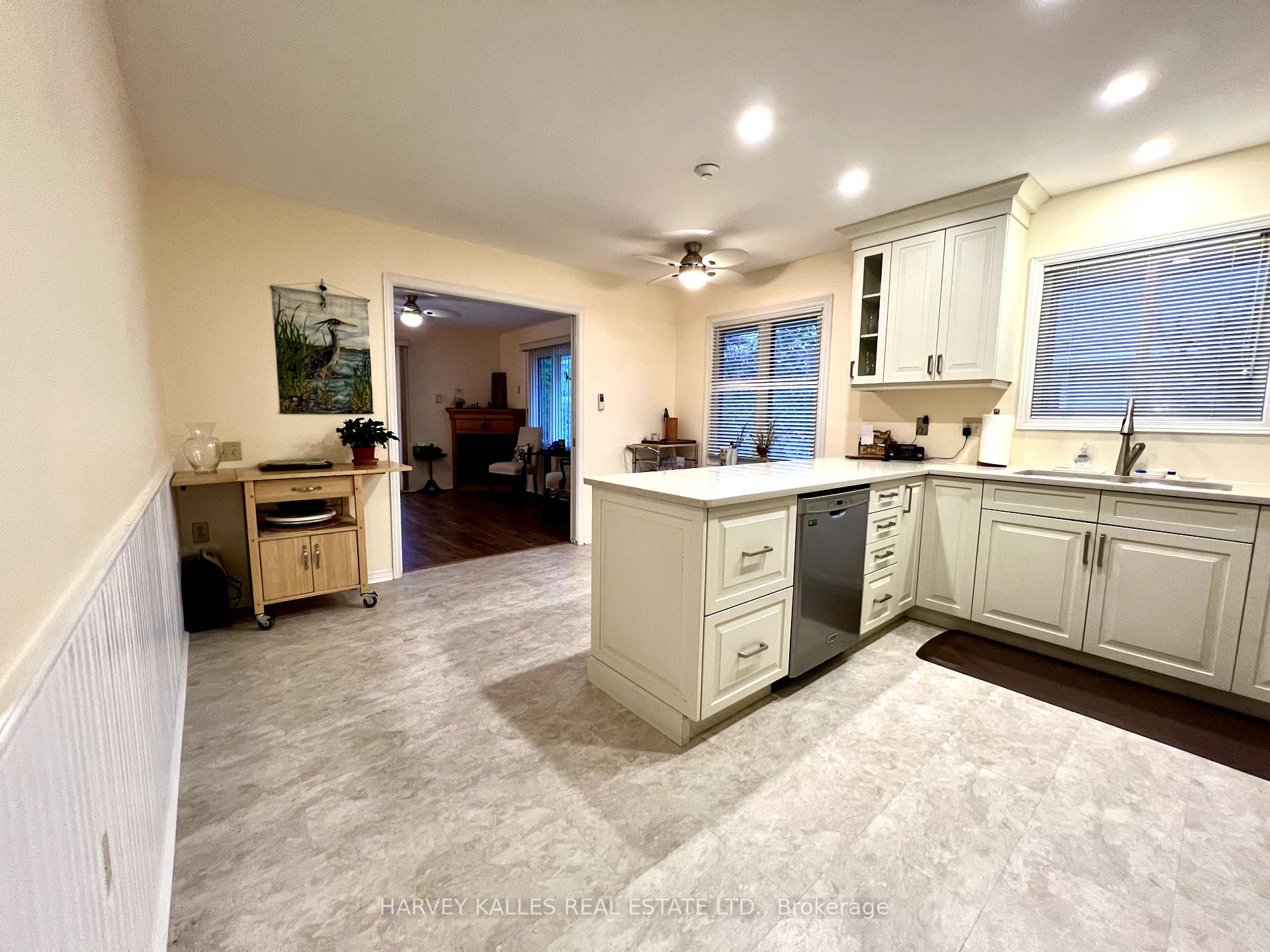 Photo 28 of 8 Heritage Drive, Prince Edward County, Wellington — HOMEH