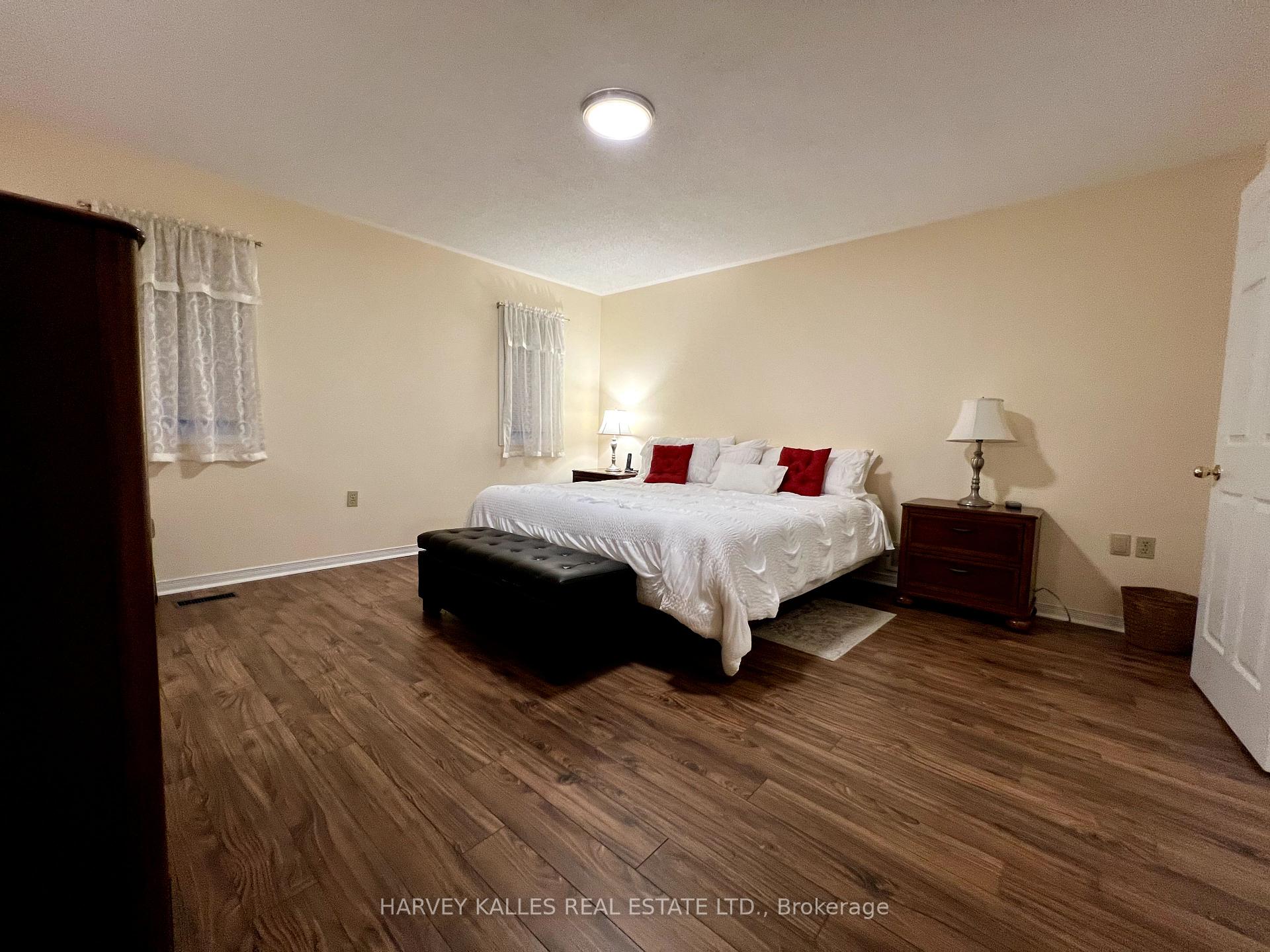 Photo 36 of 8 Heritage Drive, Prince Edward County, Wellington — HOMEH