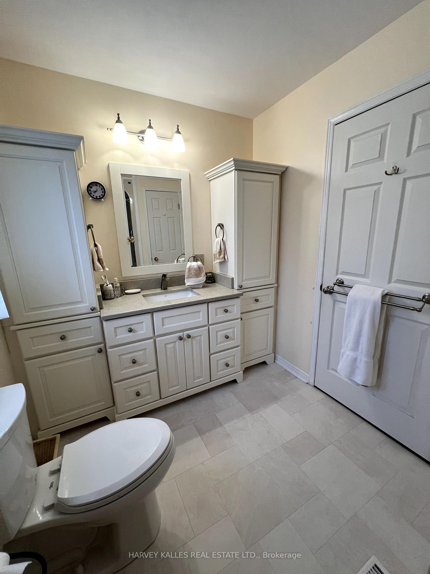 Photo 44 of 8 Heritage Drive, Prince Edward County, Wellington — HOMEH