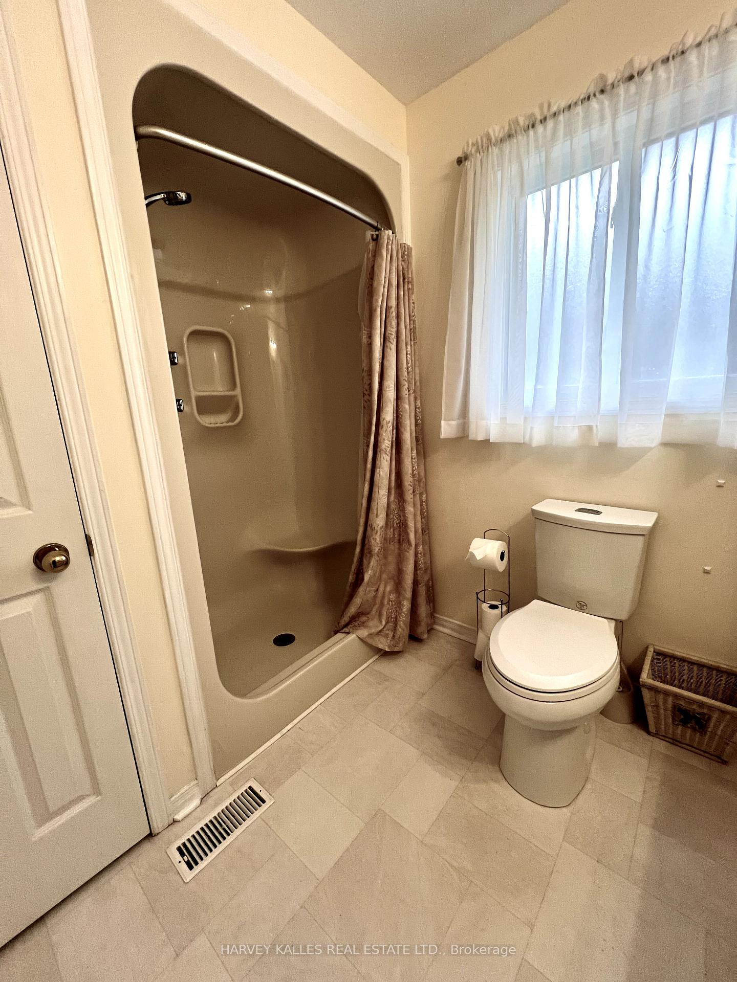 Photo 45 of 8 Heritage Drive, Prince Edward County, Wellington — HOMEH