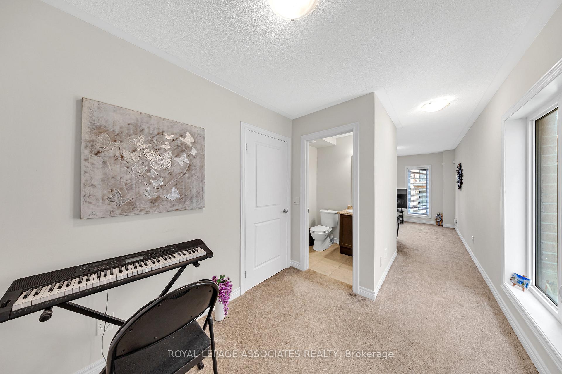 Photo 3 of 44 Elkington Crescent, Whitby, Rural Whitby — HOMEH