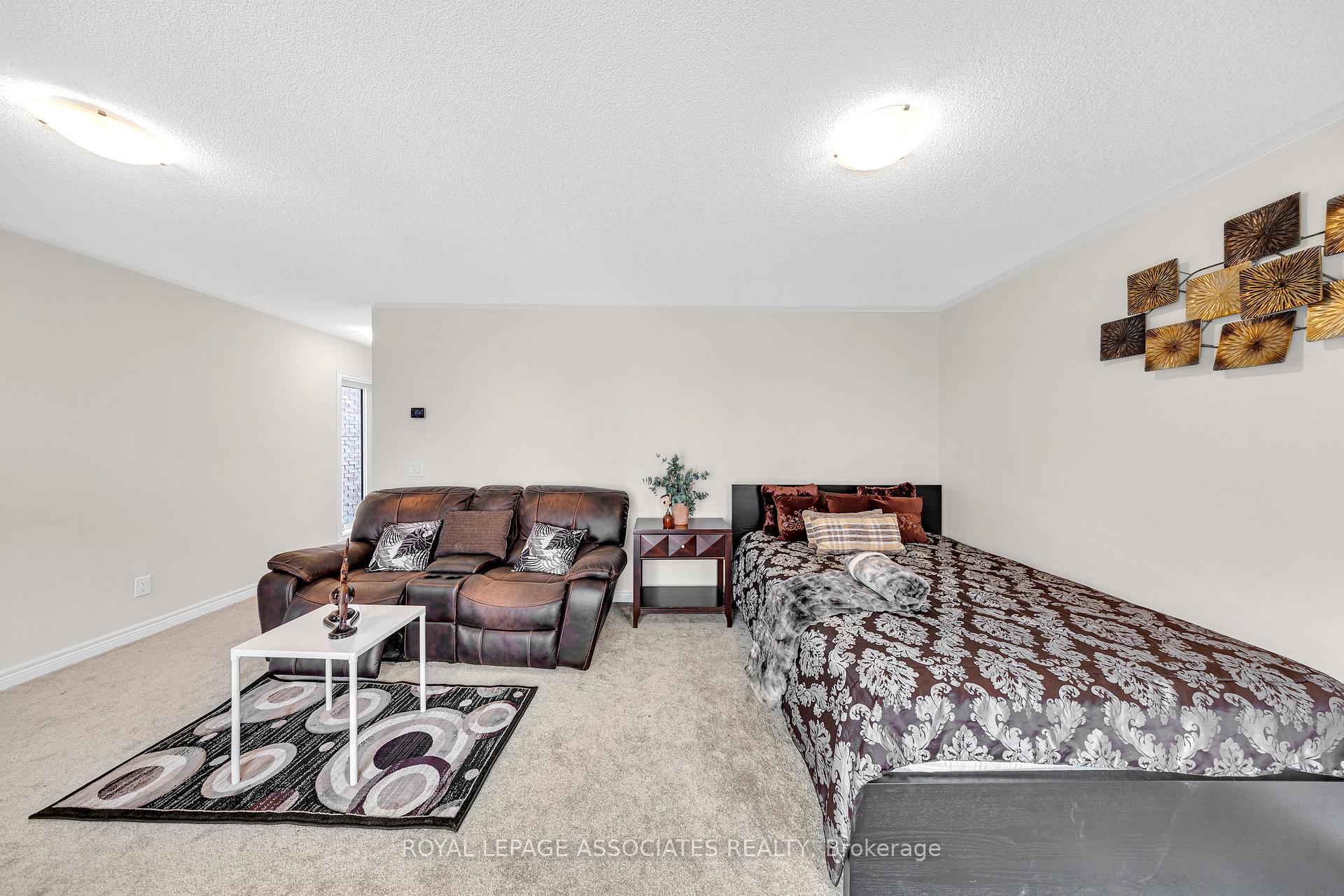 Photo 6 of 44 Elkington Crescent, Whitby, Rural Whitby — HOMEH