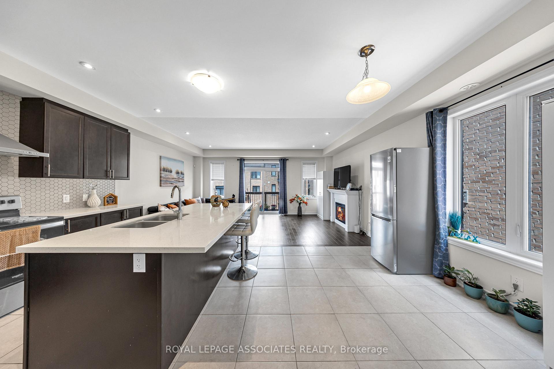 Photo 42 of 44 Elkington Crescent, Whitby, Rural Whitby — HOMEH