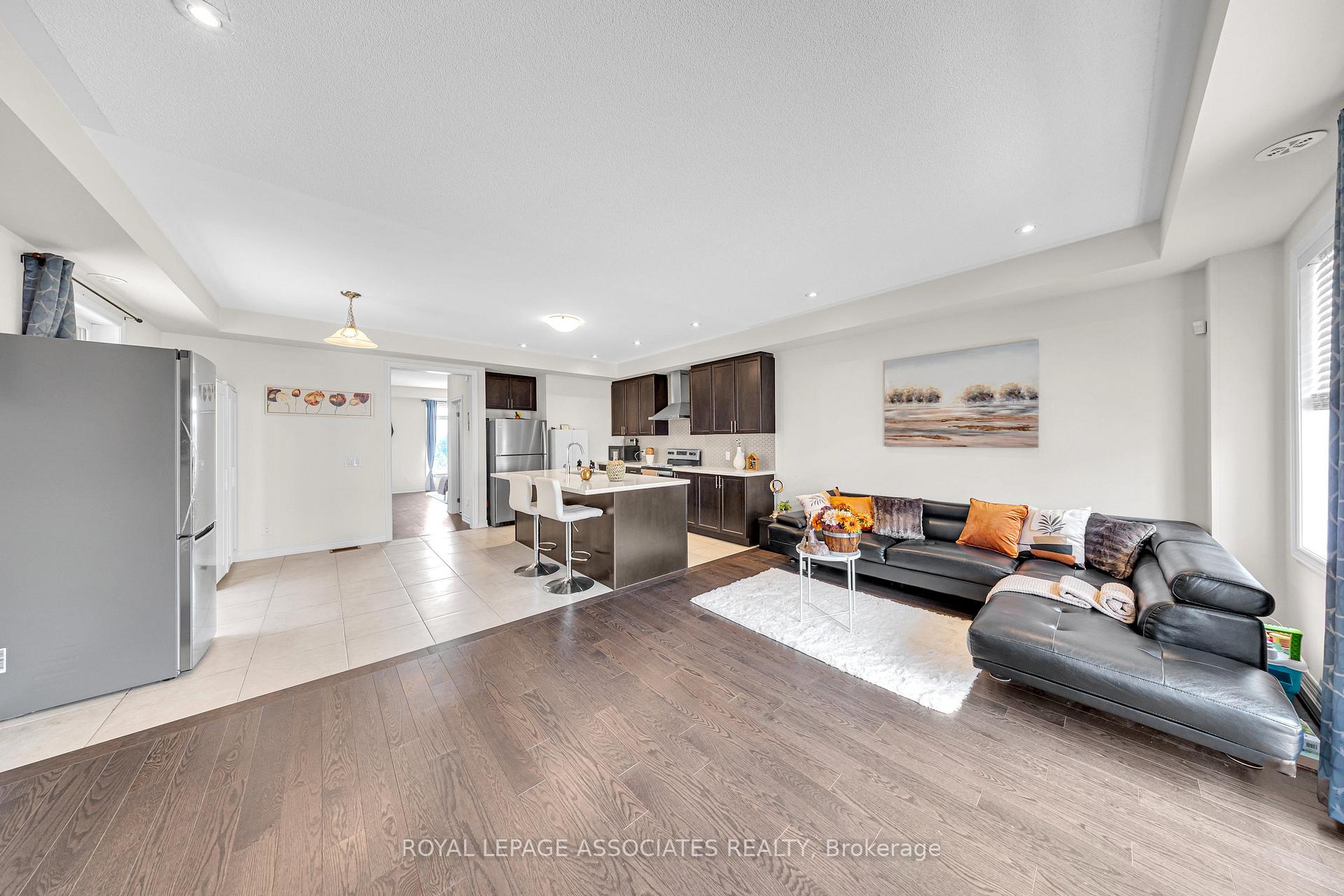 Photo 19 of 44 Elkington Crescent, Whitby, Rural Whitby — HOMEH
