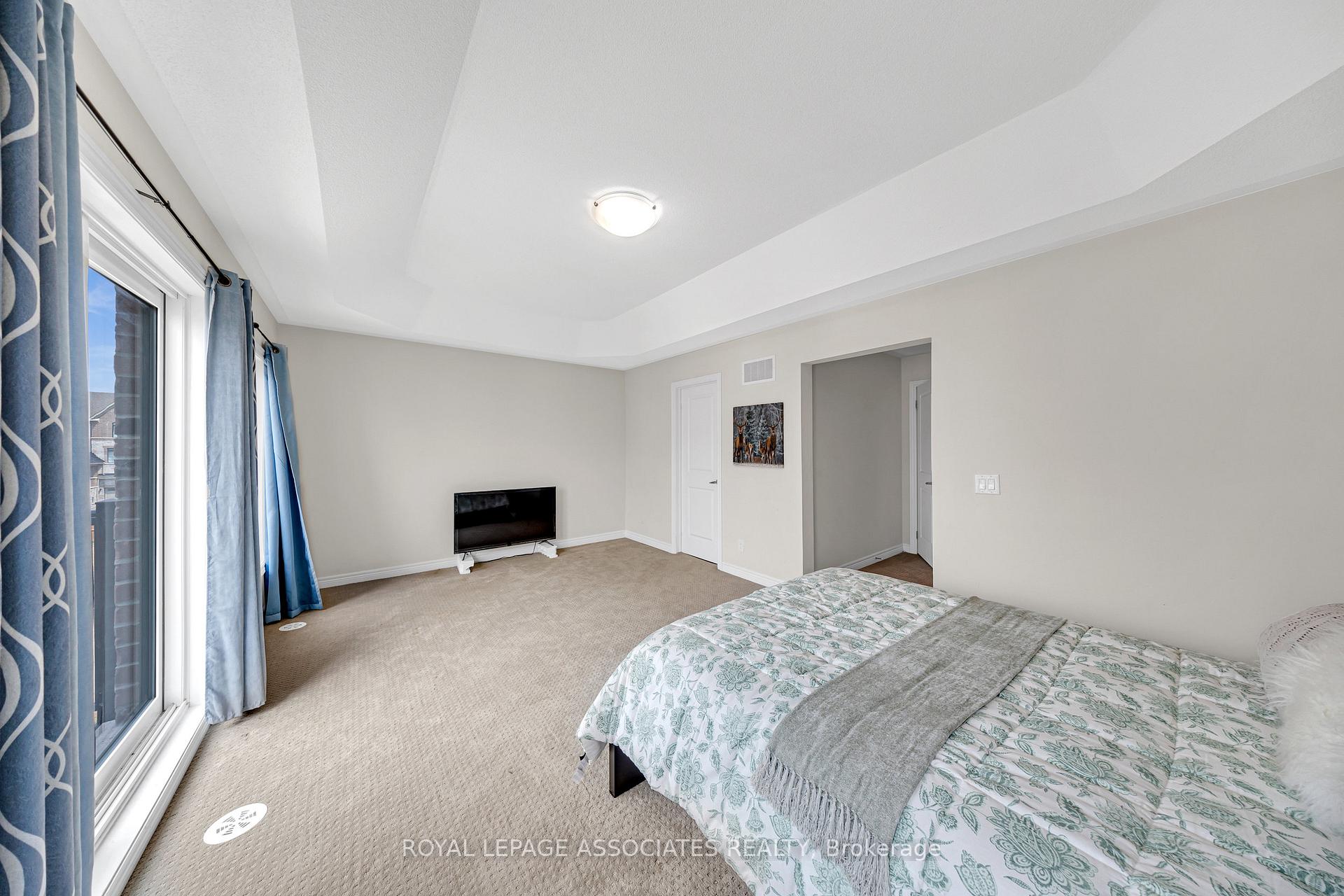 Photo 40 of 44 Elkington Crescent, Whitby, Rural Whitby — HOMEH