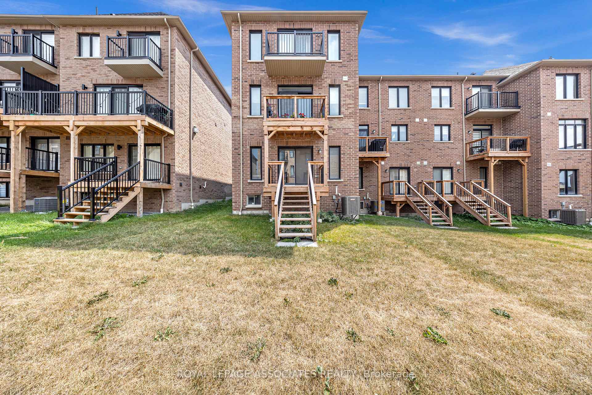 Photo 30 of 44 Elkington Crescent, Whitby, Rural Whitby — HOMEH