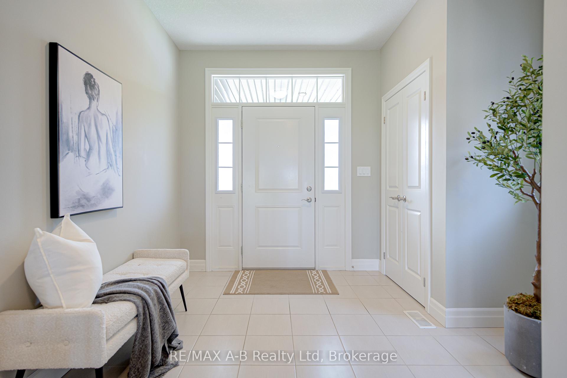 Photo 6 of 274 Bradshaw Drive, Stratford — HOMEH