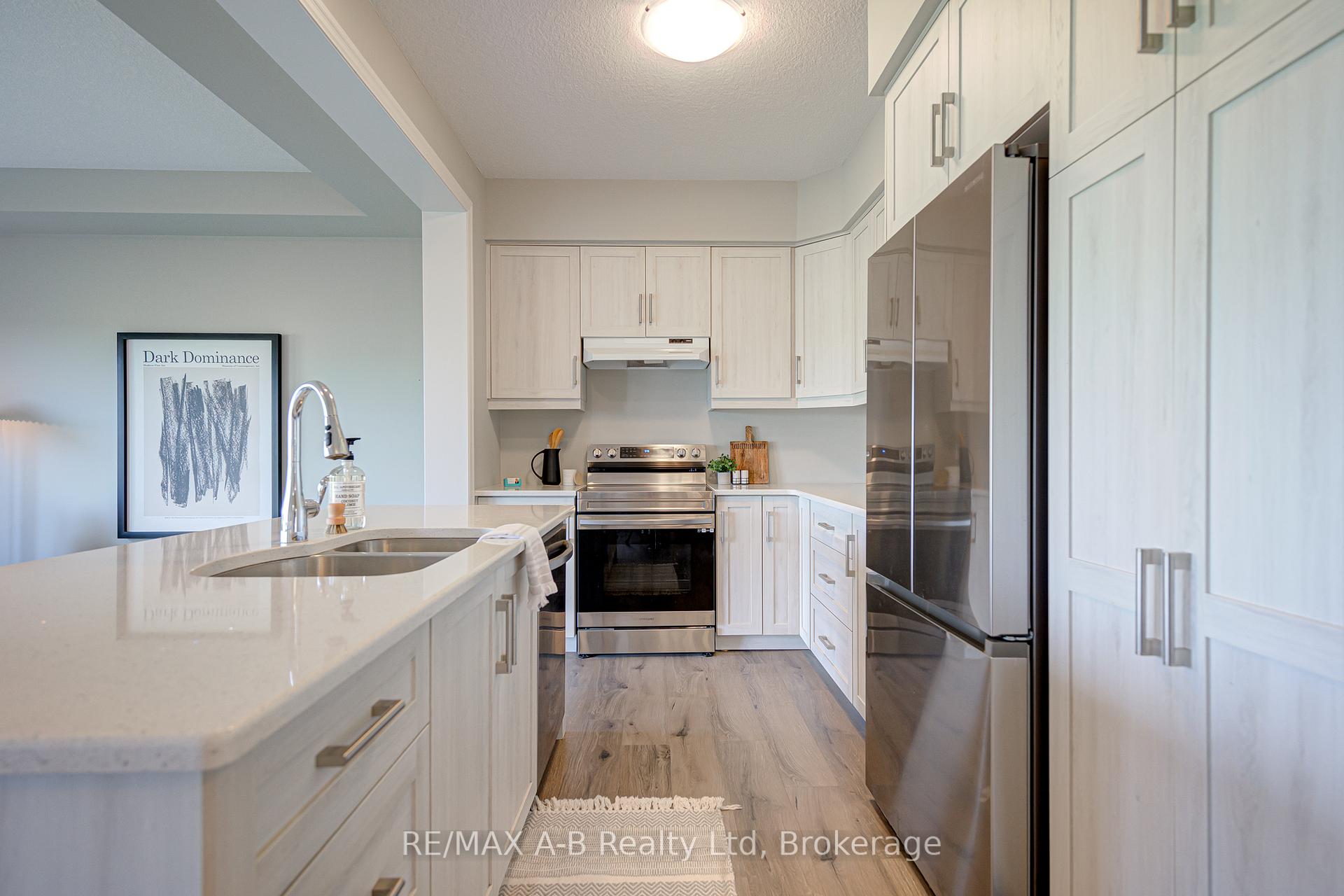 Photo 9 of 274 Bradshaw Drive, Stratford — HOMEH