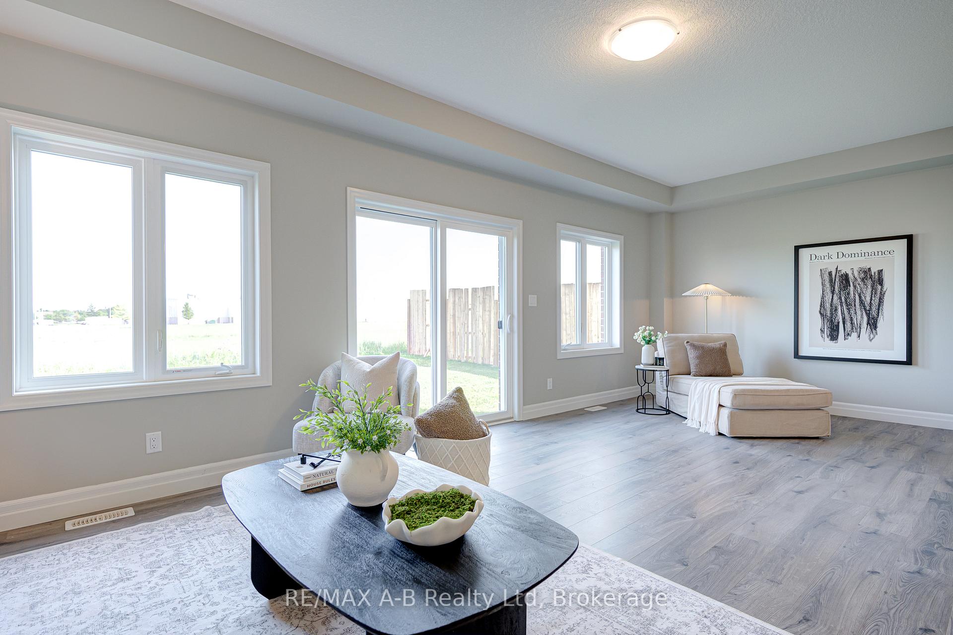 Photo 14 of 274 Bradshaw Drive, Stratford — HOMEH