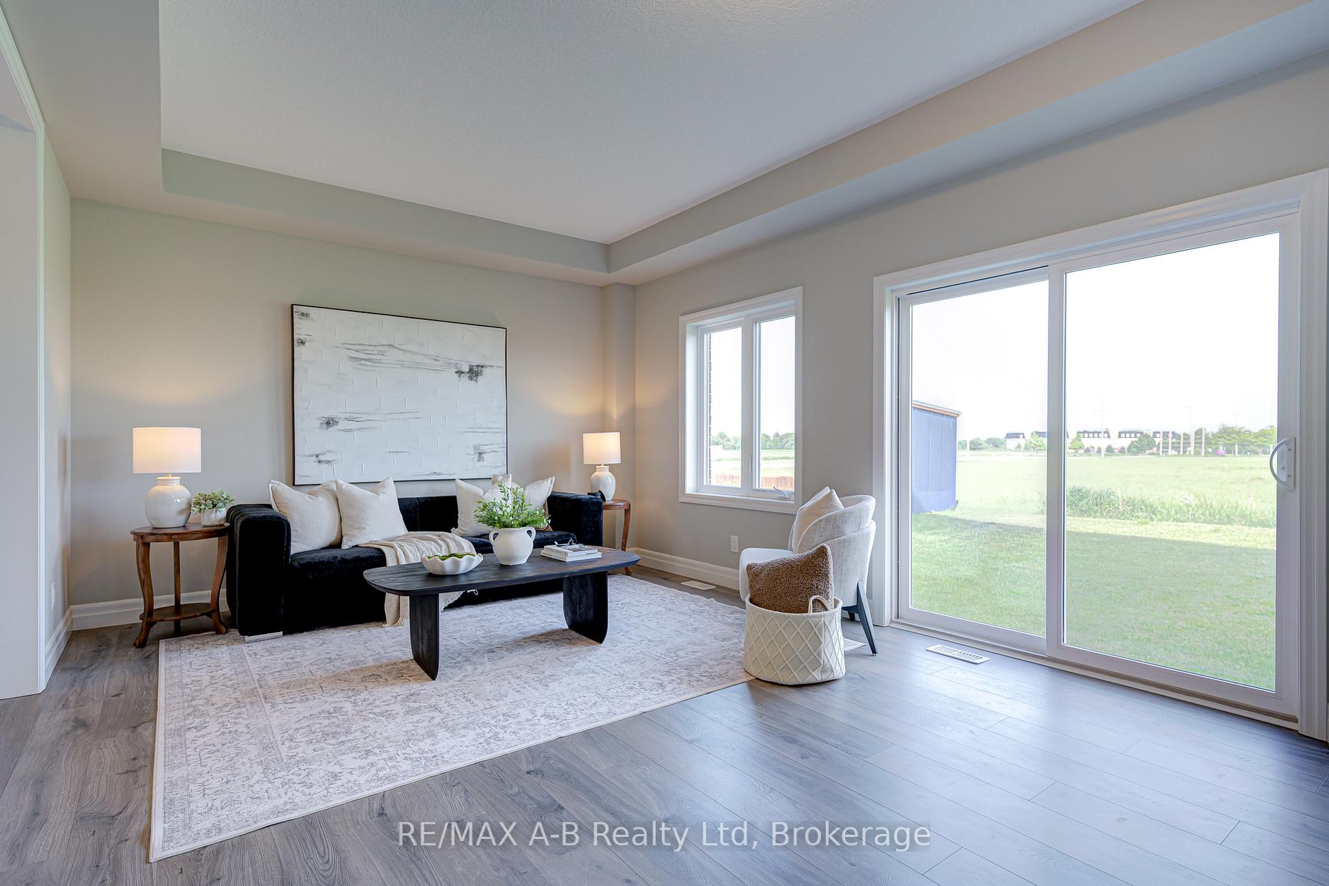 Photo 5 of 274 Bradshaw Drive, Stratford — HOMEH