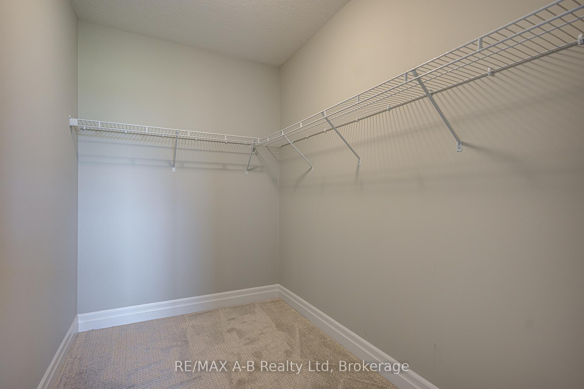 Photo 15 of 274 Bradshaw Drive, Stratford — HOMEH
