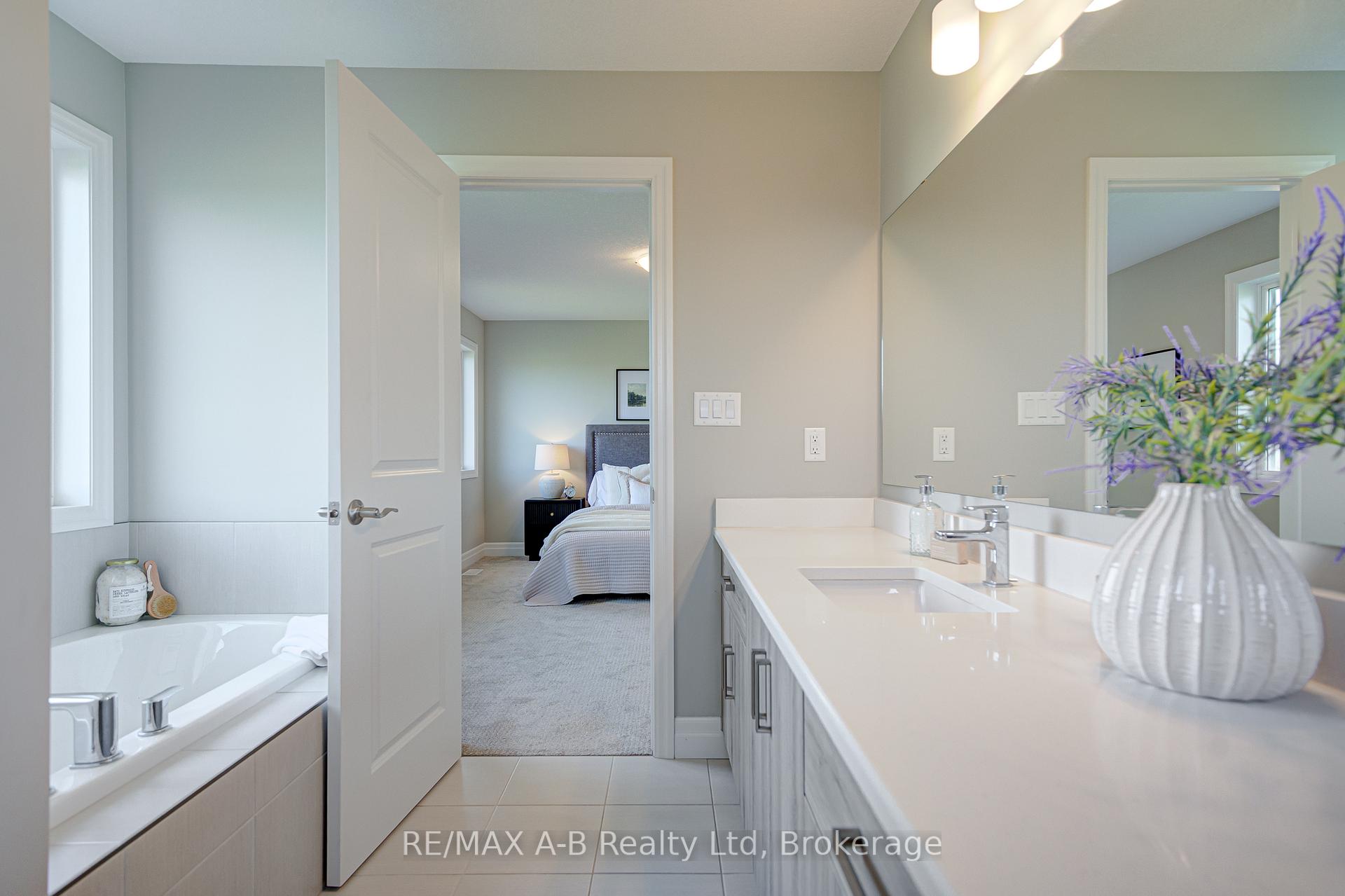 Photo 19 of 274 Bradshaw Drive, Stratford — HOMEH