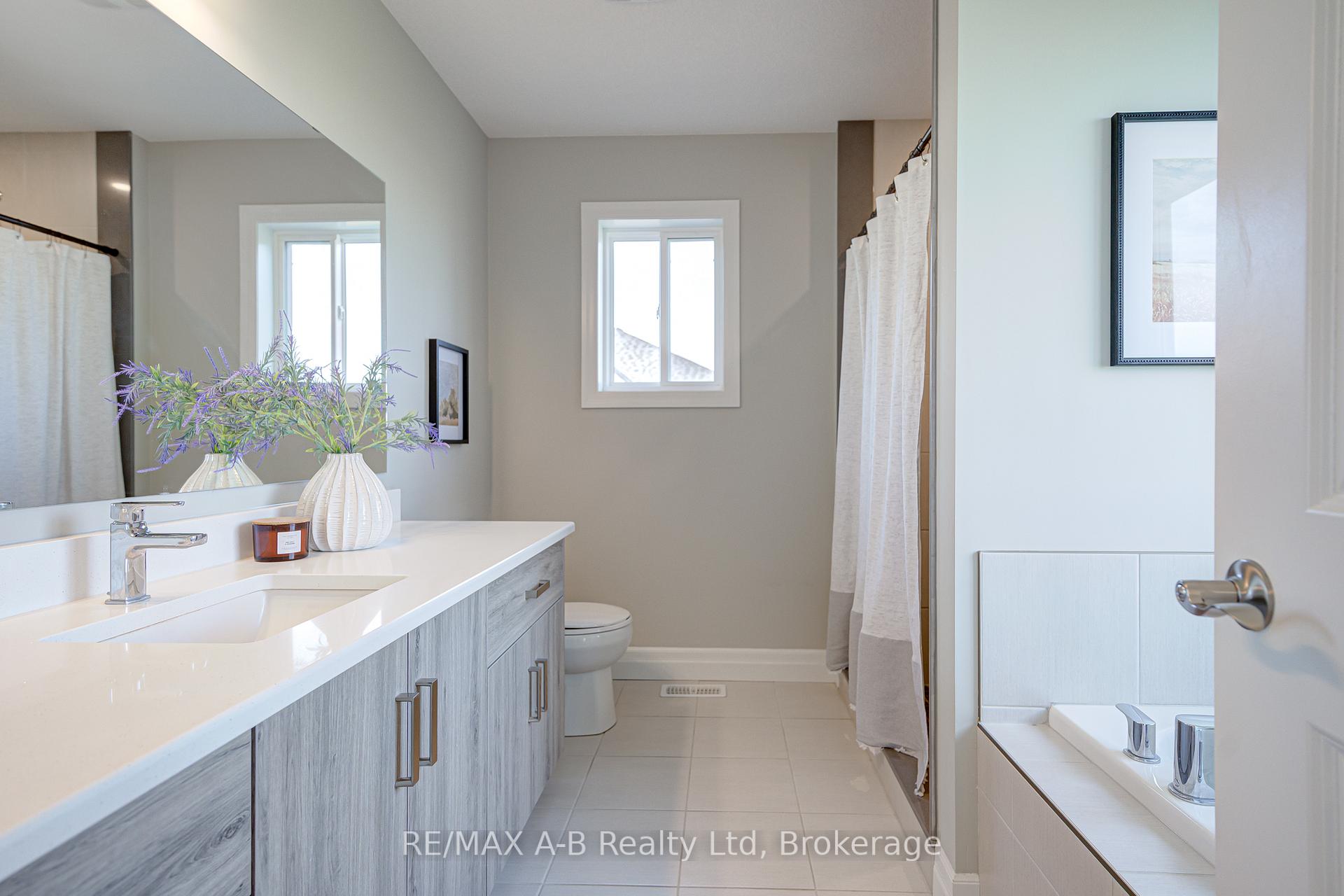 Photo 28 of 274 Bradshaw Drive, Stratford — HOMEH