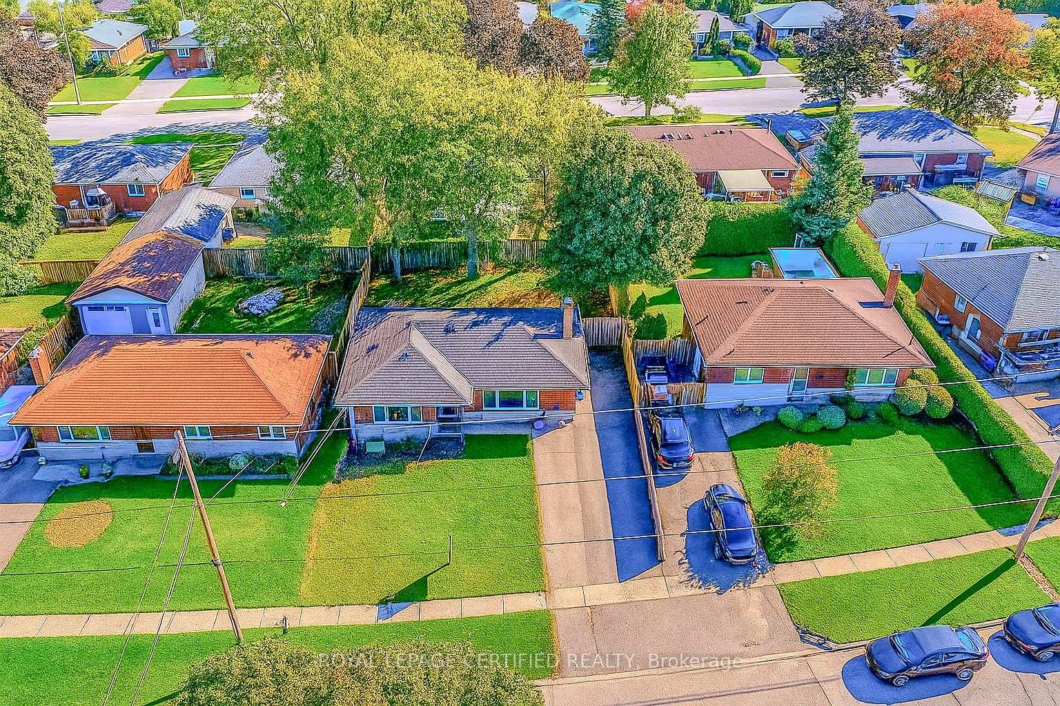Photo 2 of 789 Regent Drive, Oshawa, Eastdale — HOMEH