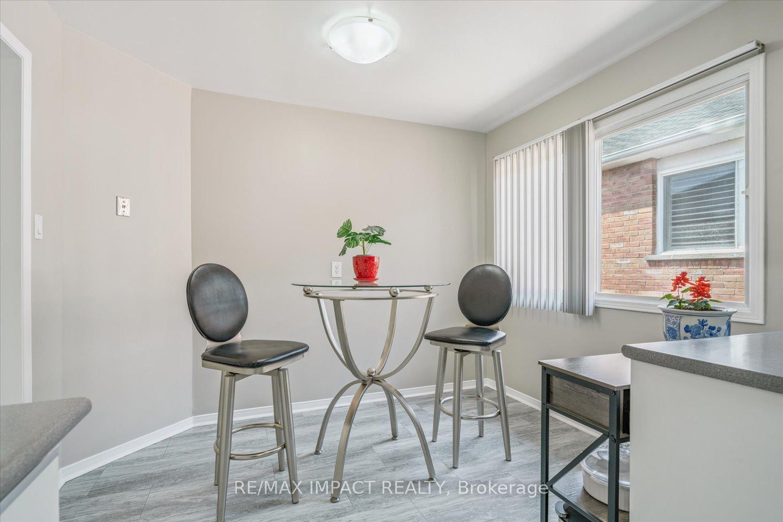 Photo 15 of 7 Farncomb Crescent, Clarington, Bowmanville — HOMEH