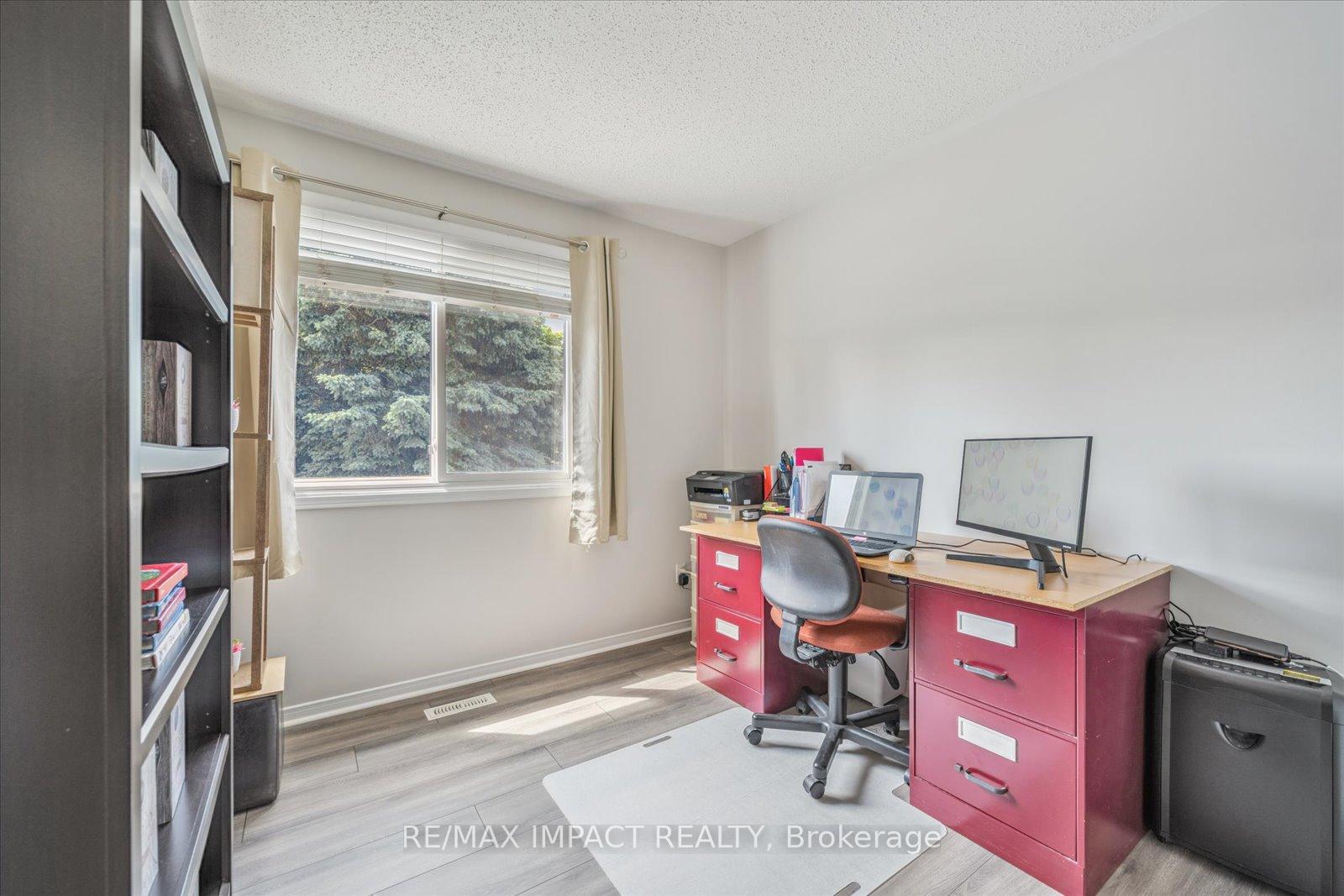 Photo 19 of 7 Farncomb Crescent, Clarington, Bowmanville — HOMEH