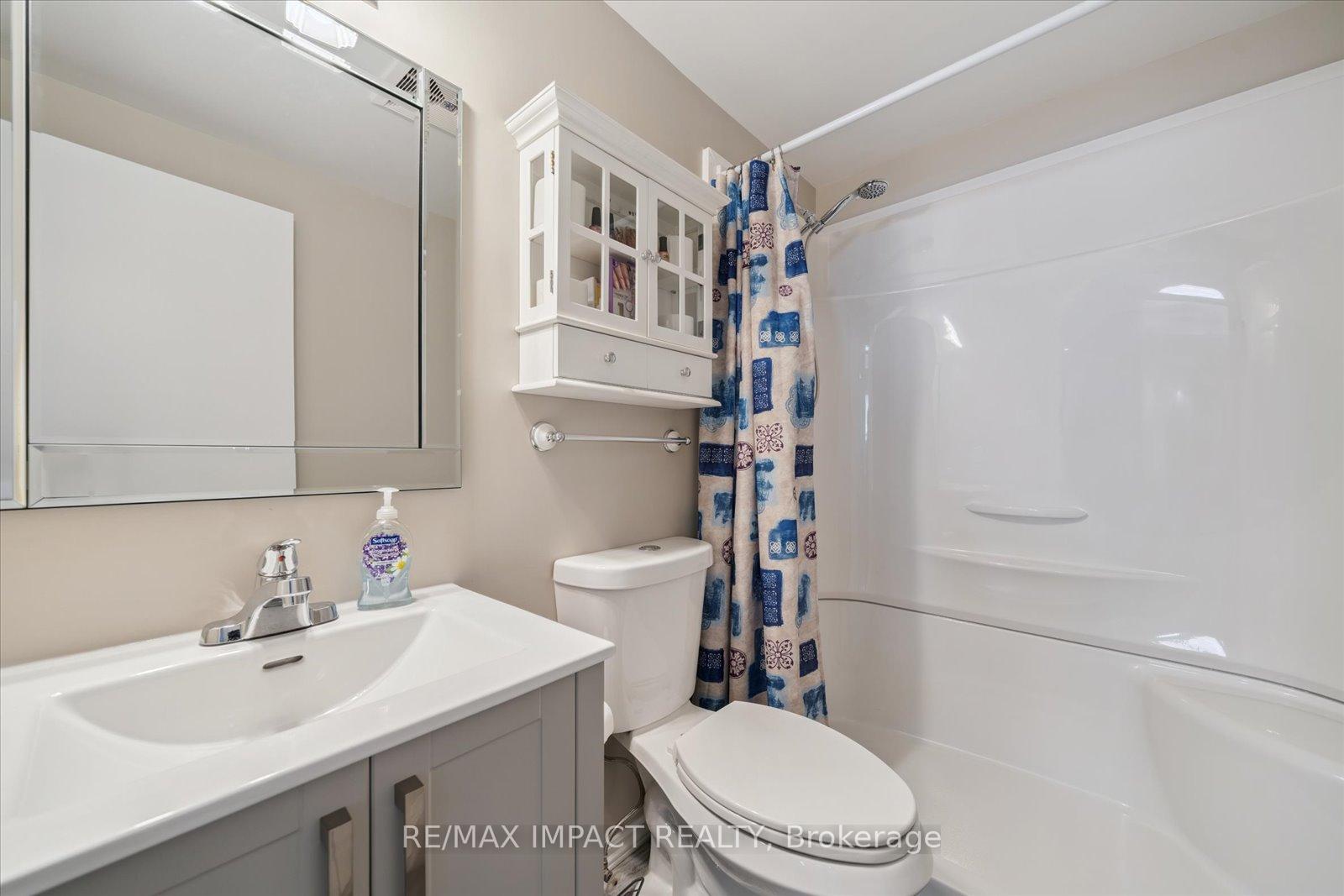 Photo 13 of 7 Farncomb Crescent, Clarington, Bowmanville — HOMEH