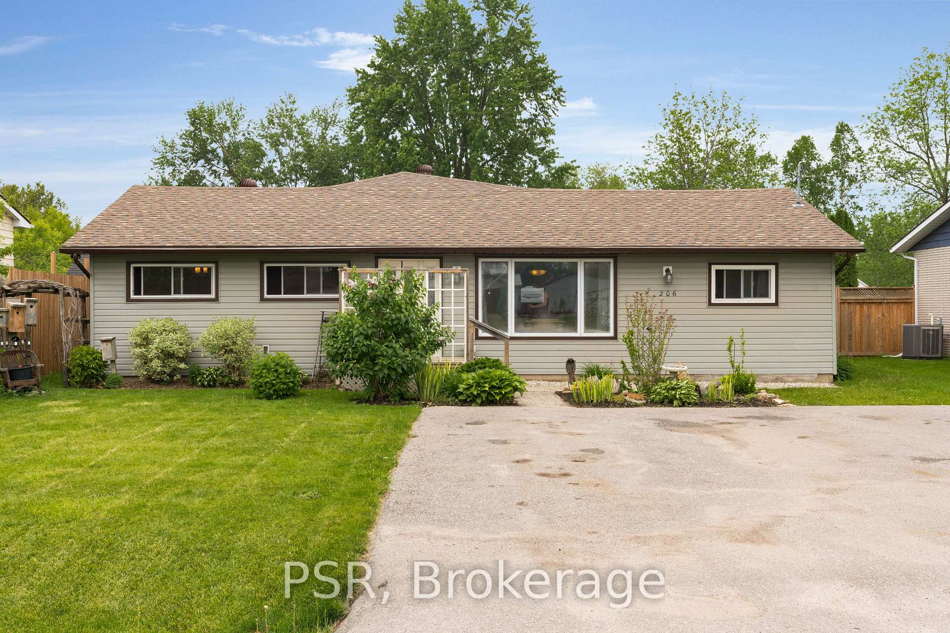 Photo 1 of 206 William Street, Clearview, Stayner — HOMEH