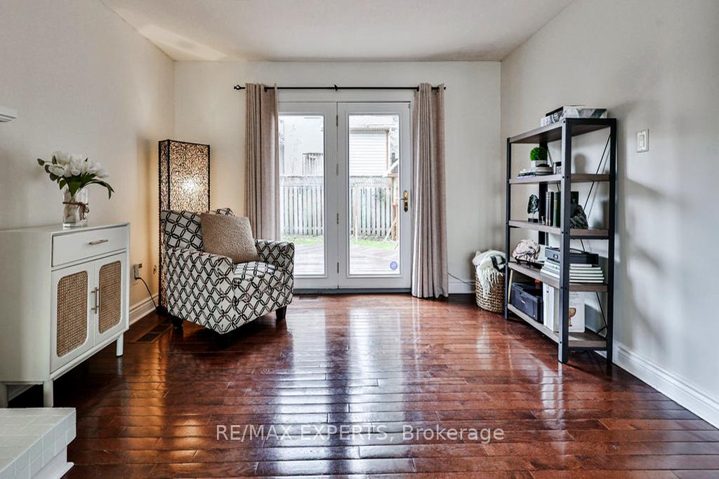 Photo 10 of 4 Amos Maynard Circle, Vaughan, West Woodbridge — HOMEH