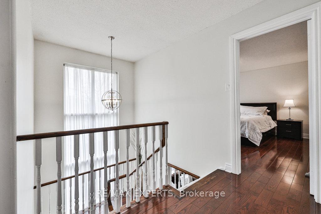 Photo 7 of 4 Amos Maynard Circle, Vaughan, West Woodbridge — HOMEH