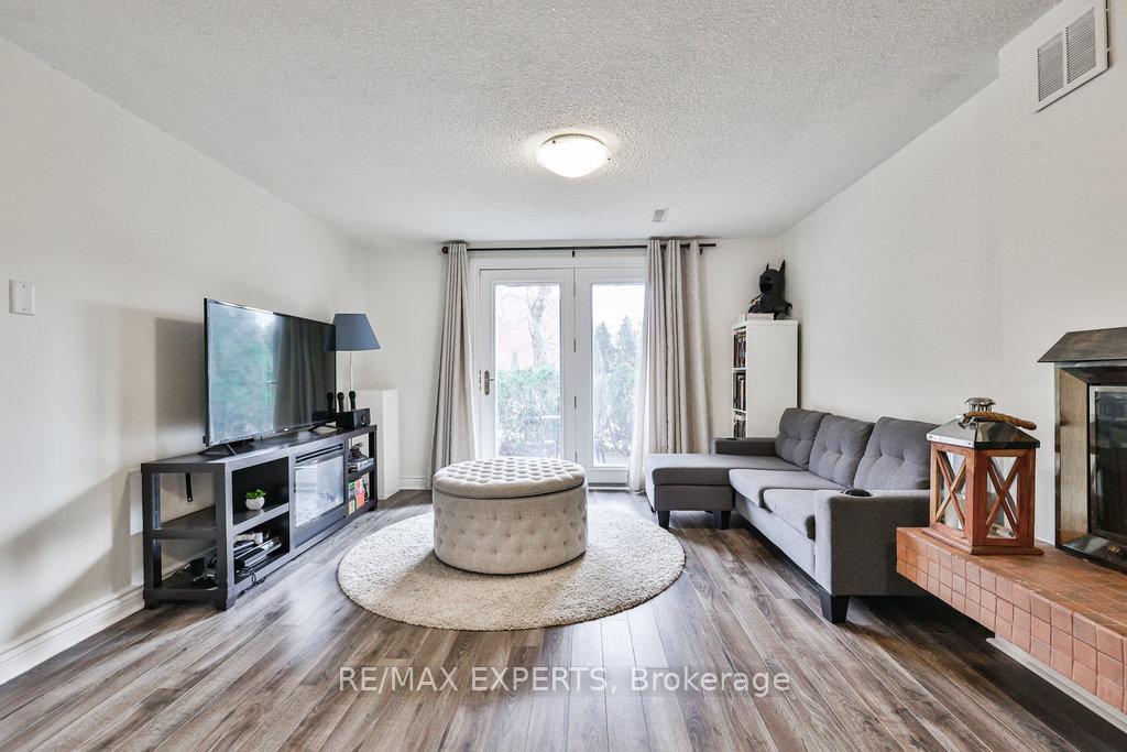 Photo 15 of 4 Amos Maynard Circle, Vaughan, West Woodbridge — HOMEH